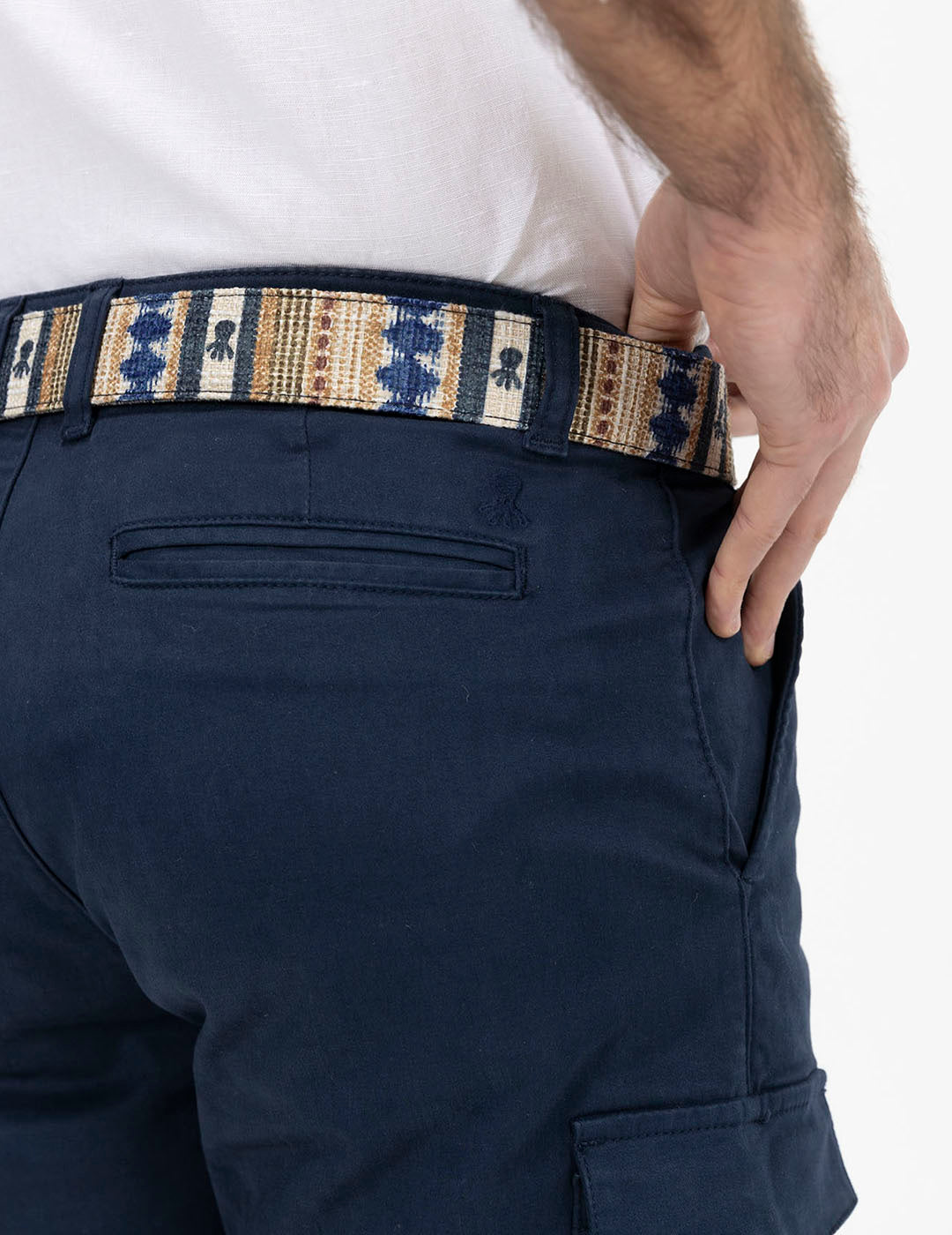 BERMUDA PATCH CARGO AZUL MARINO