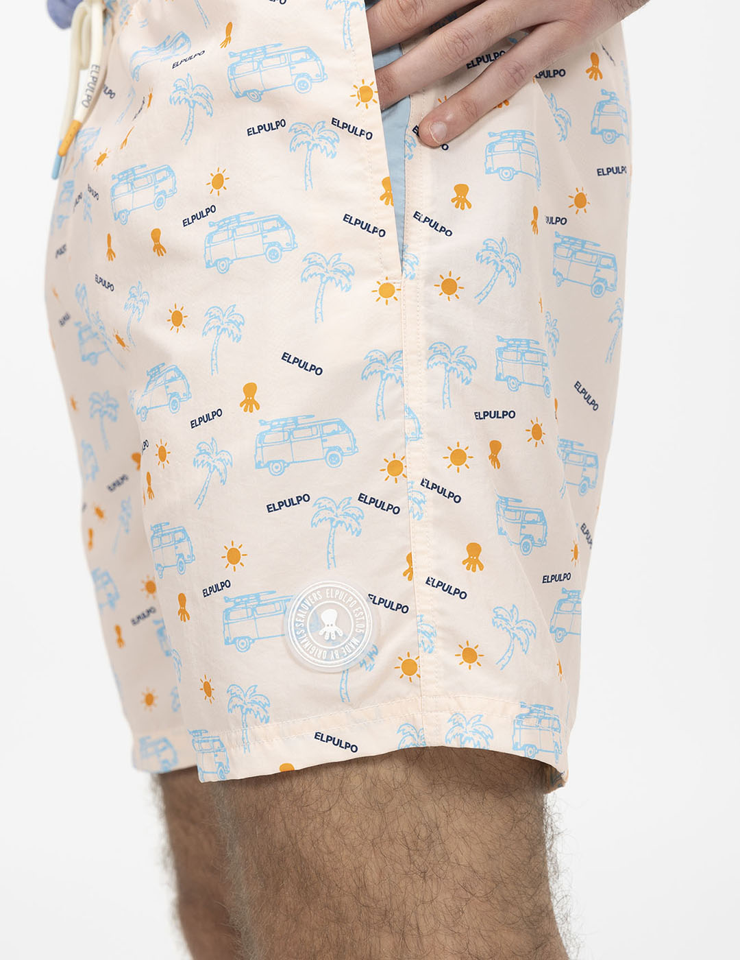 FATO DE BANHO ROSA BEBÉ COM ESTAMPA CAMPER