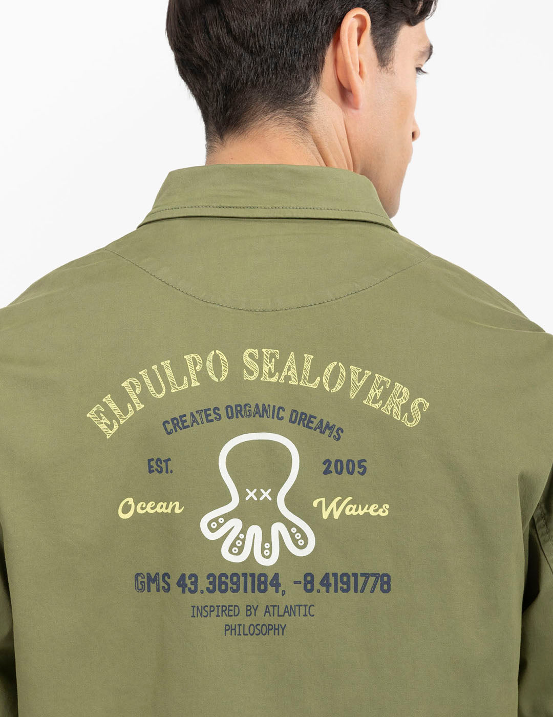 SOBRECAMISA ESTAMPADO LEYENDA VERDE KHAKI