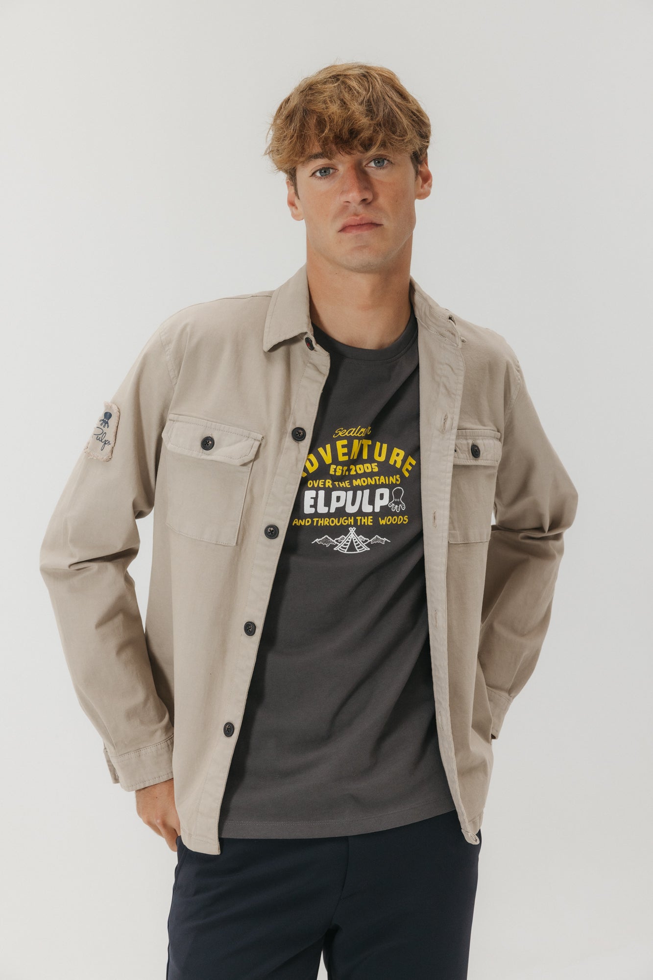 SOBRECAMISA HERITAGE DOS BOLSILLOS ARENA