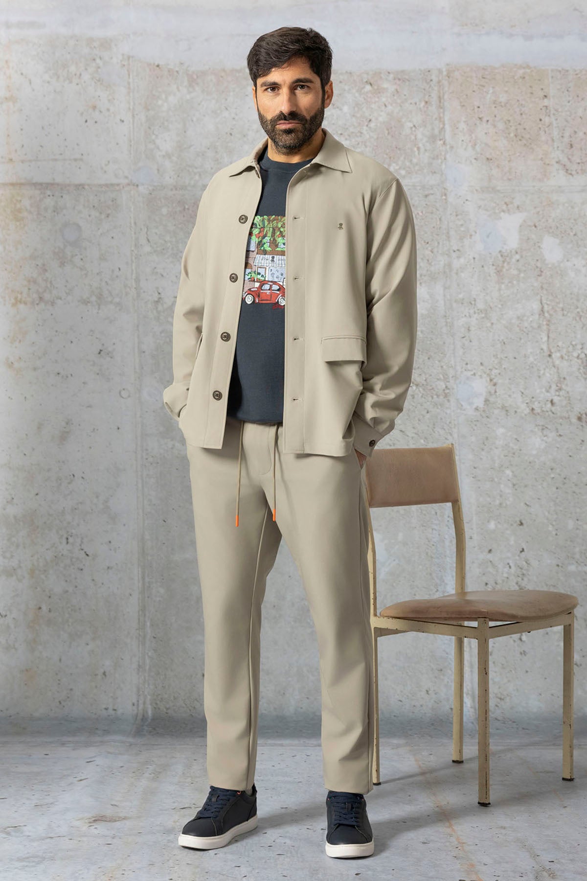 SOBRECAMISA TÉCNICA ULTRALIGERA BEIGE