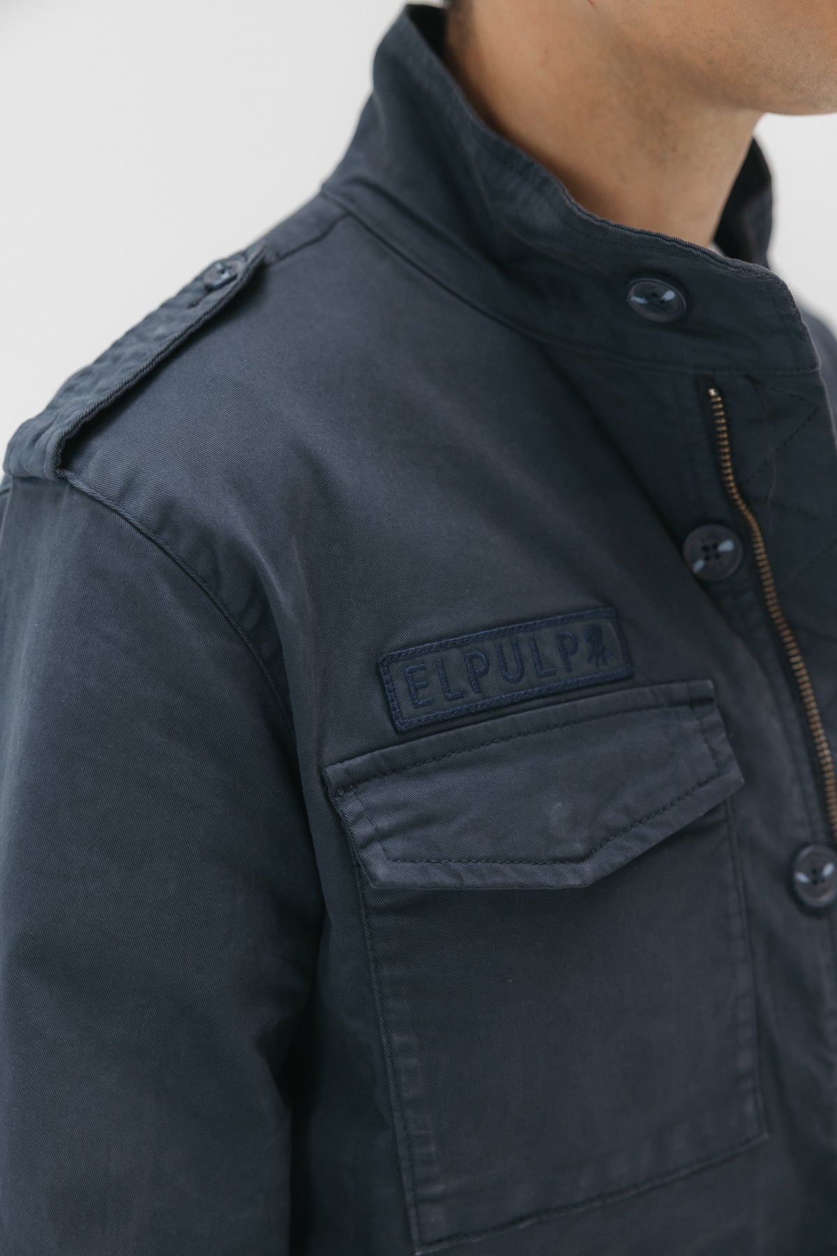 Field jacket garment dyed azul marino