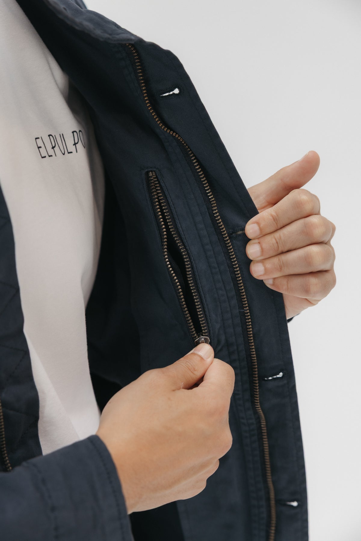 Field jacket garment dyed azul marino