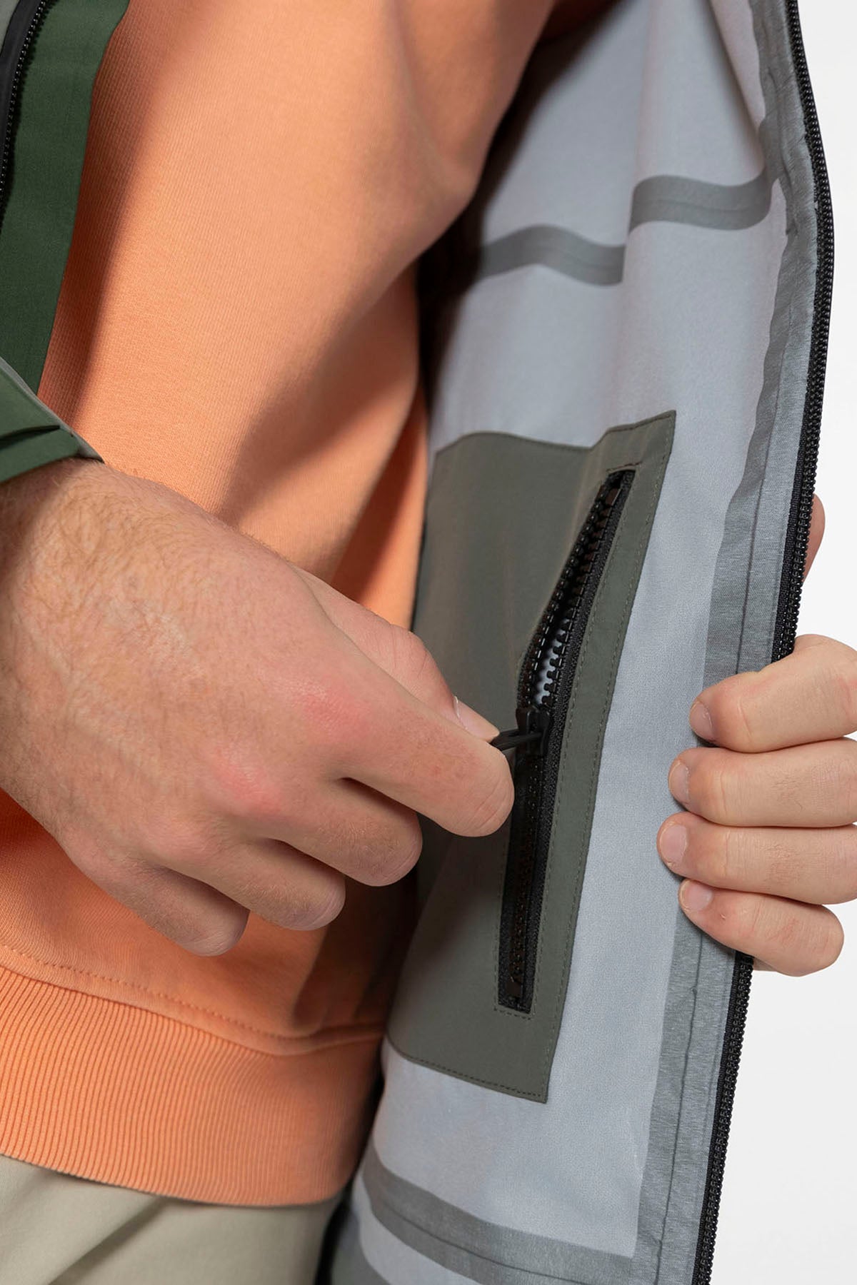 Parka técnica ultraligera ocean breeze verde khaki