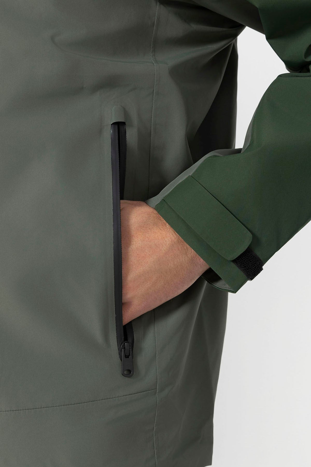 Parka técnica ultraligera ocean breeze verde khaki