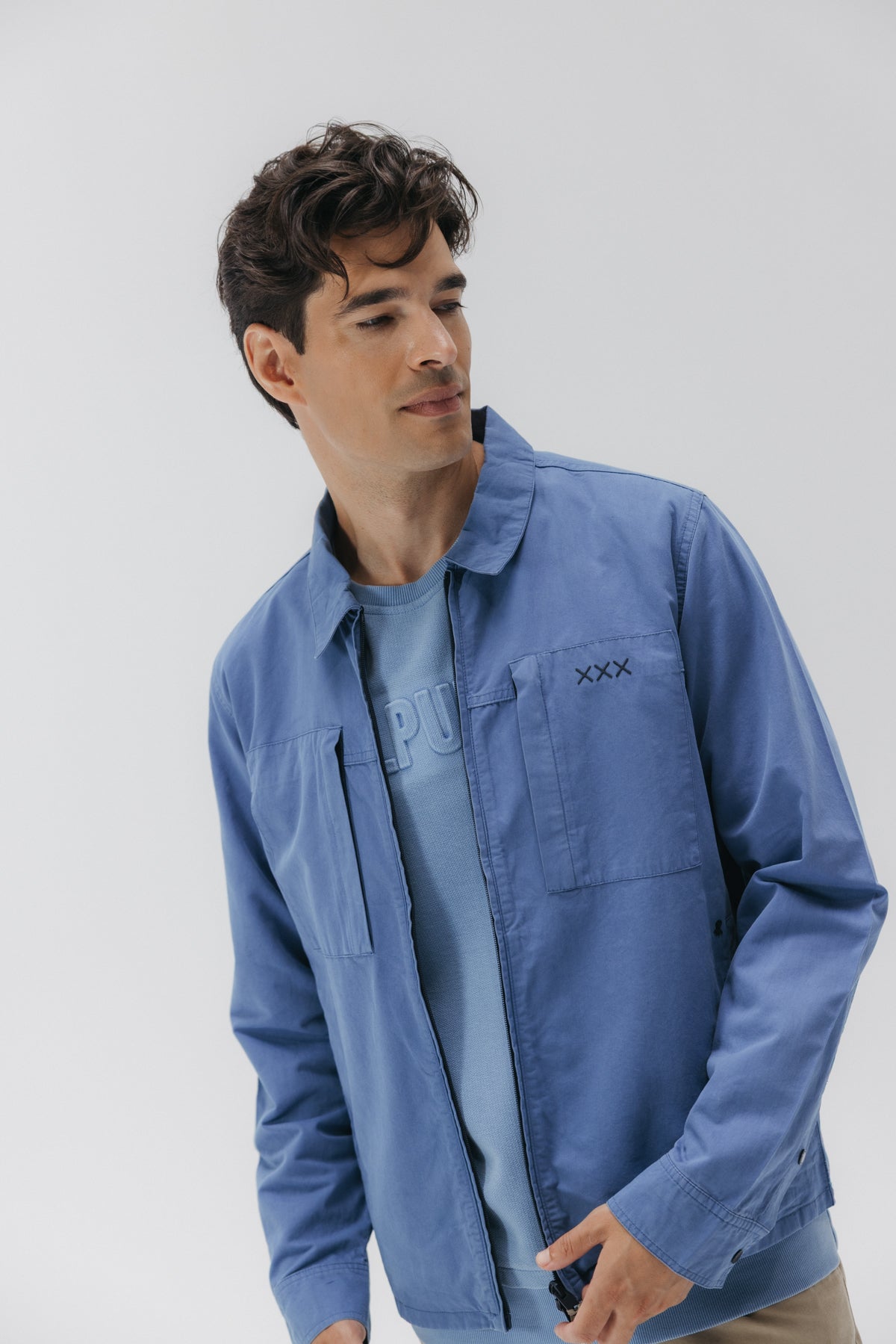 CAZADORA LAVADA DOBLE BOLSILLO HIGHLANDS ÍNDIGO