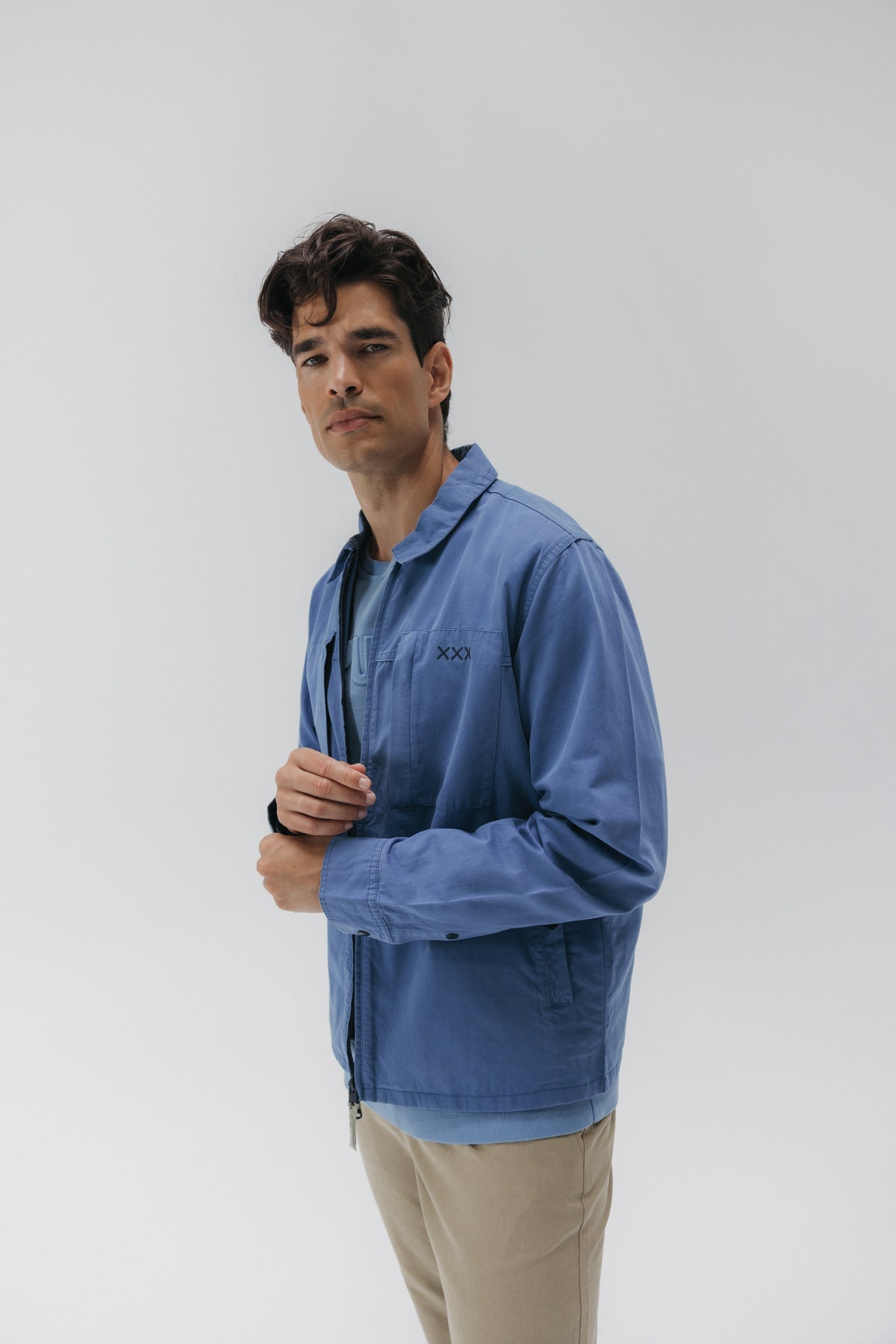 CAZADORA LAVADA DOBLE BOLSILLO HIGHLANDS ÍNDIGO