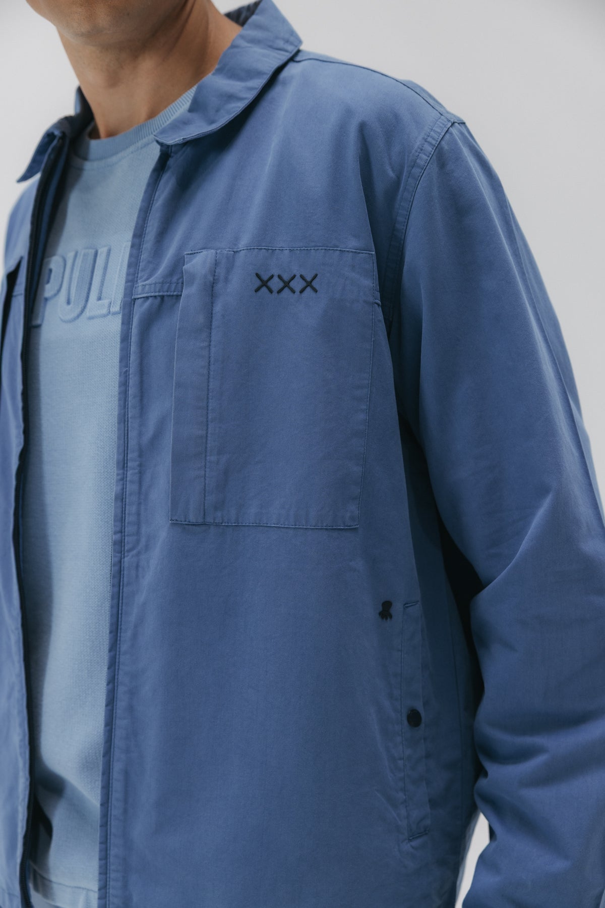 CAZADORA LAVADA DOBLE BOLSILLO HIGHLANDS ÍNDIGO