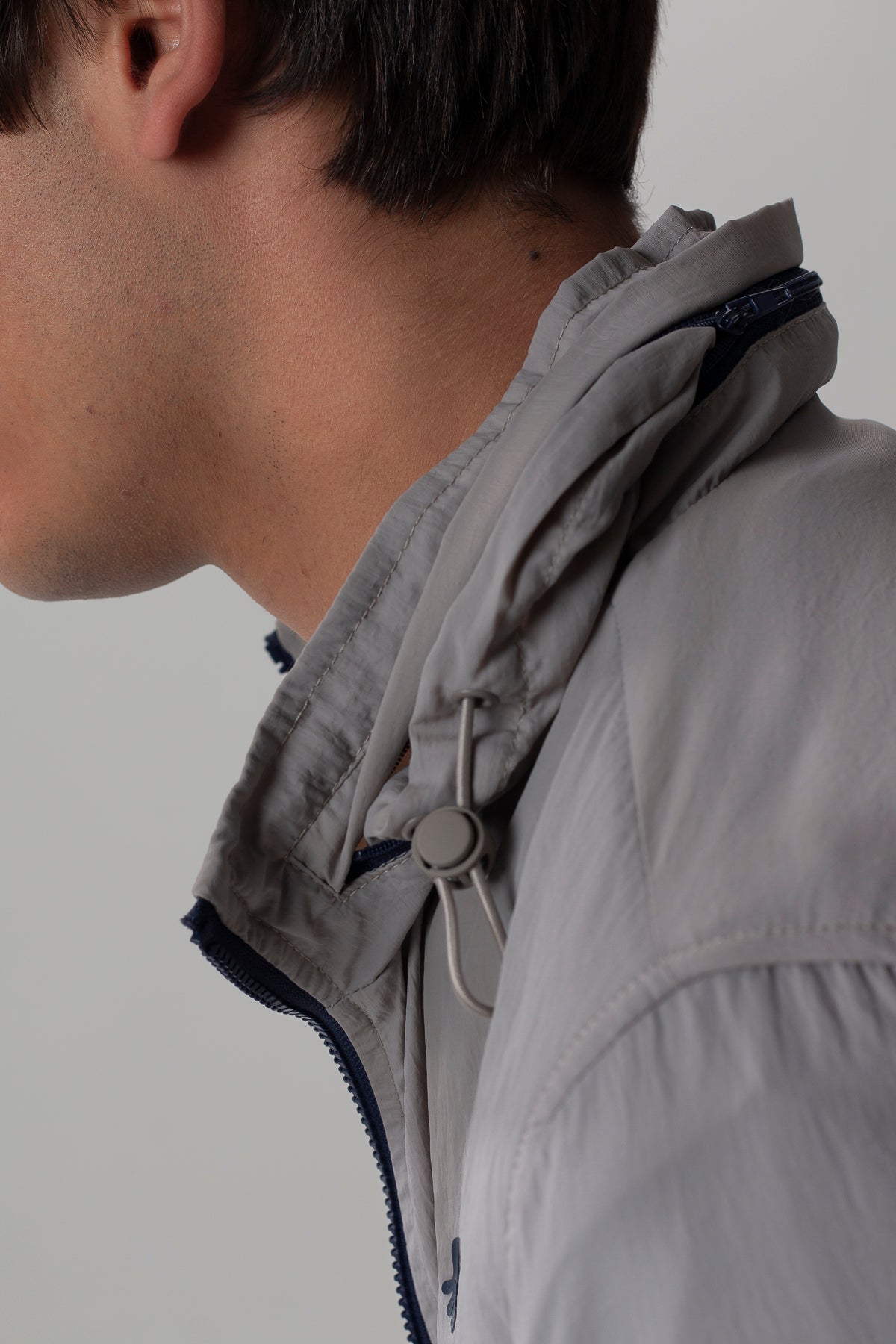 Cazadora bomber nylon arena