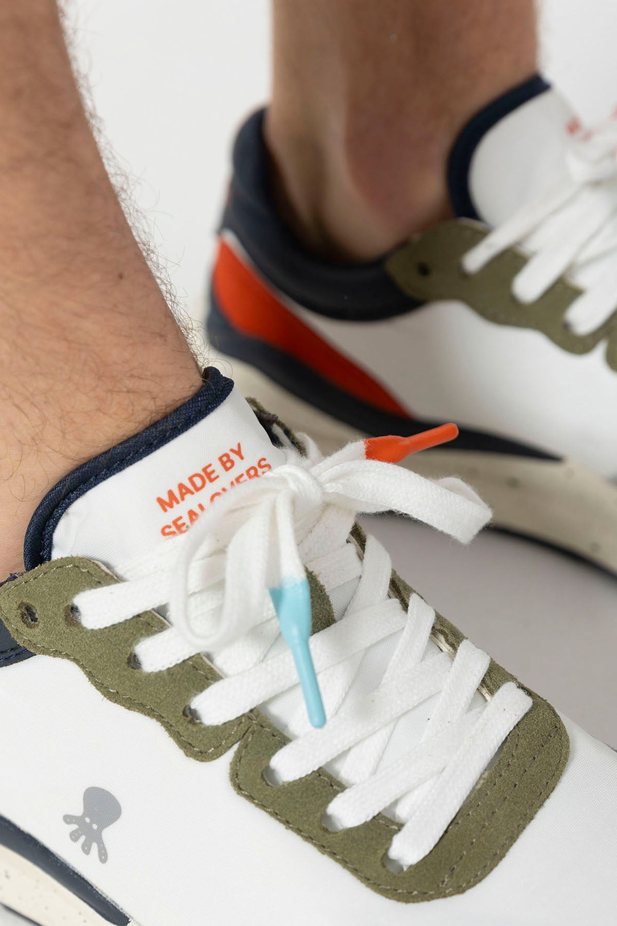 CONTRASTS SNEAKER WITH SPOTTED SOLE EP LOURO PURE WHITE