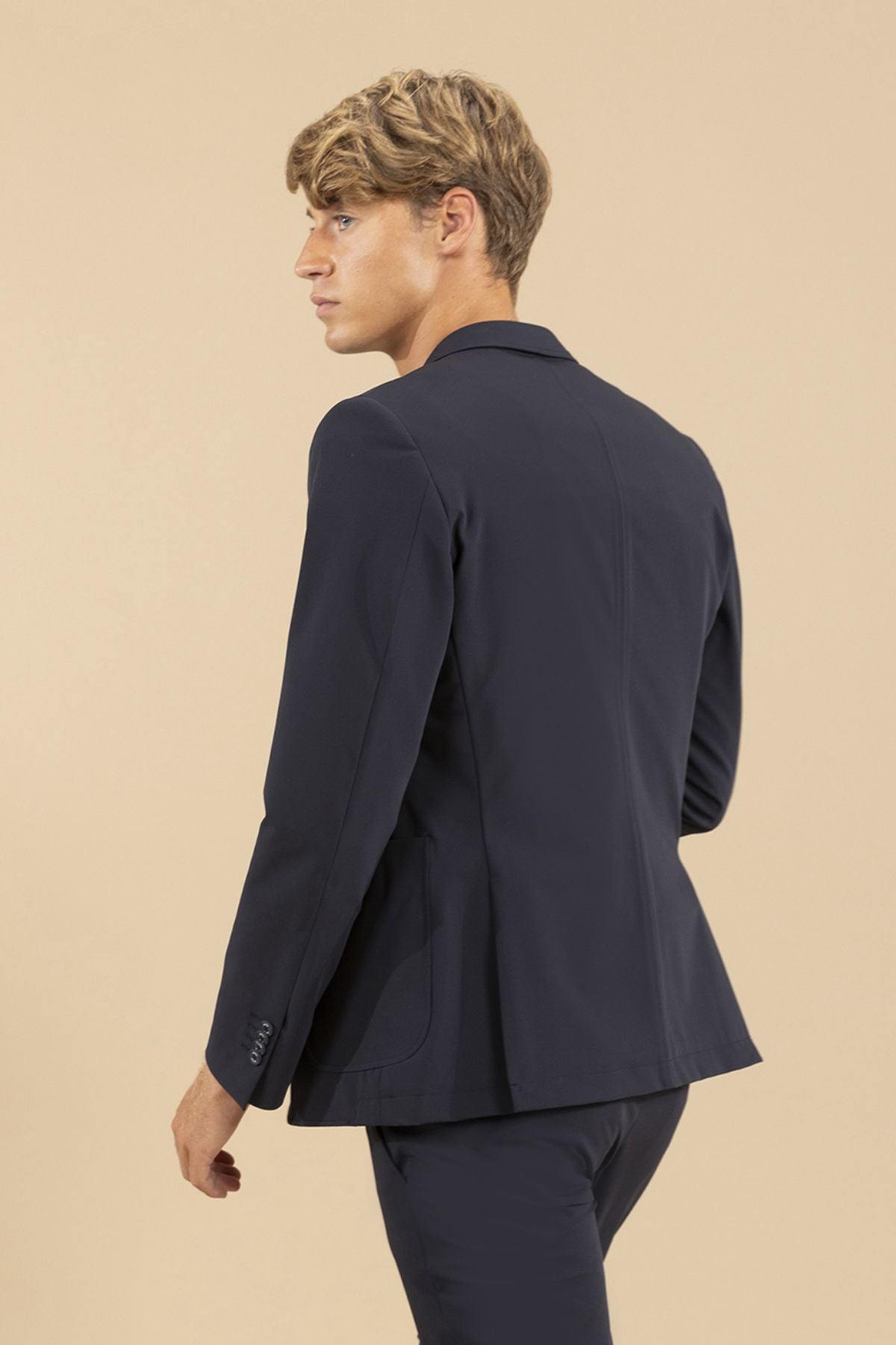 AMERICANA ULTRALIGERA BOLSILLOS PARCHE AZUL MARINO