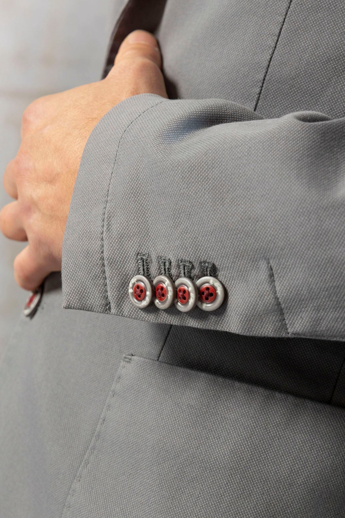 BLAZER CINZA MÉDIO TINGIDO COM ROUPA