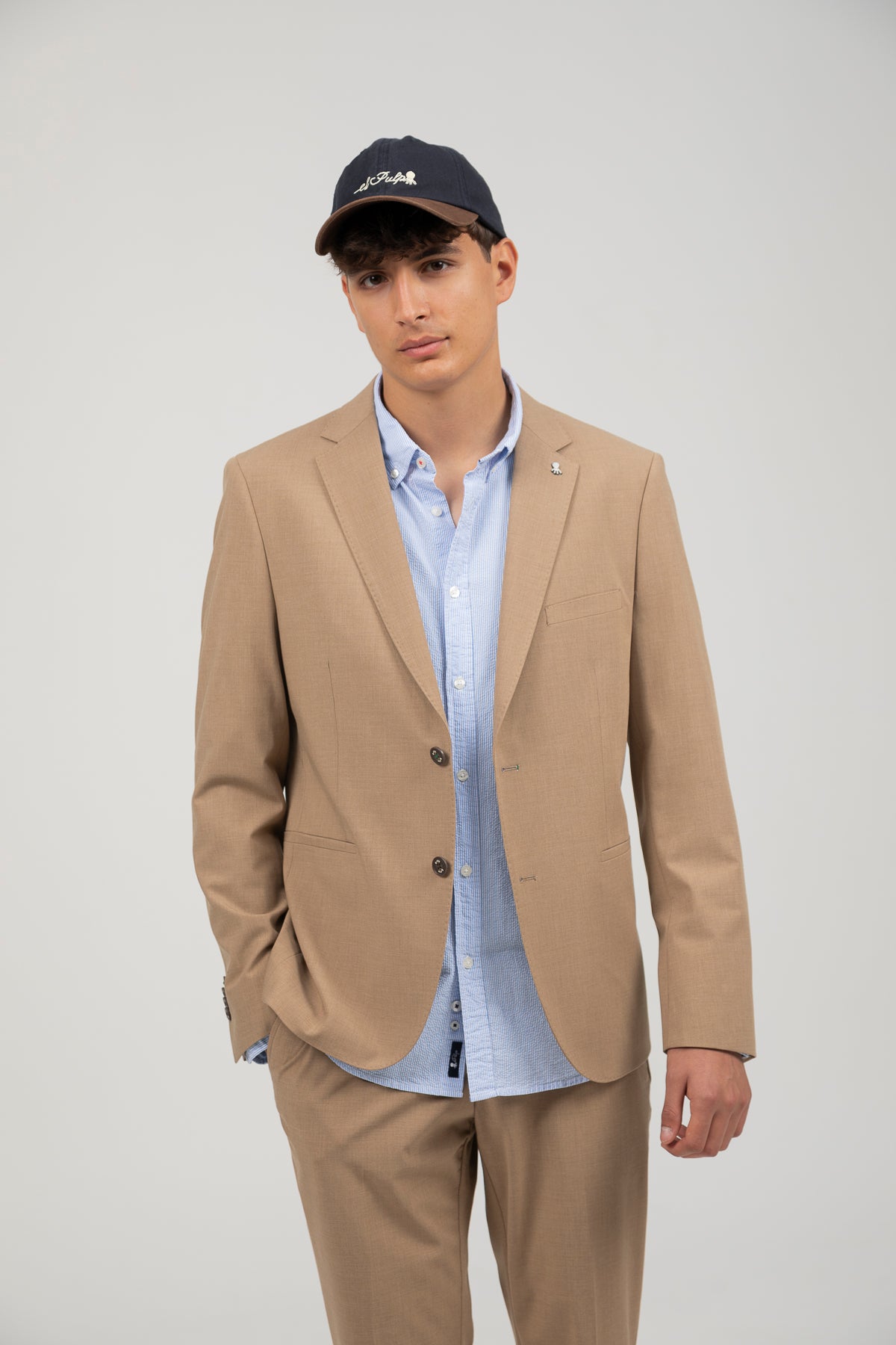 AMERICANA TRAJE COMFORT TOSTADO