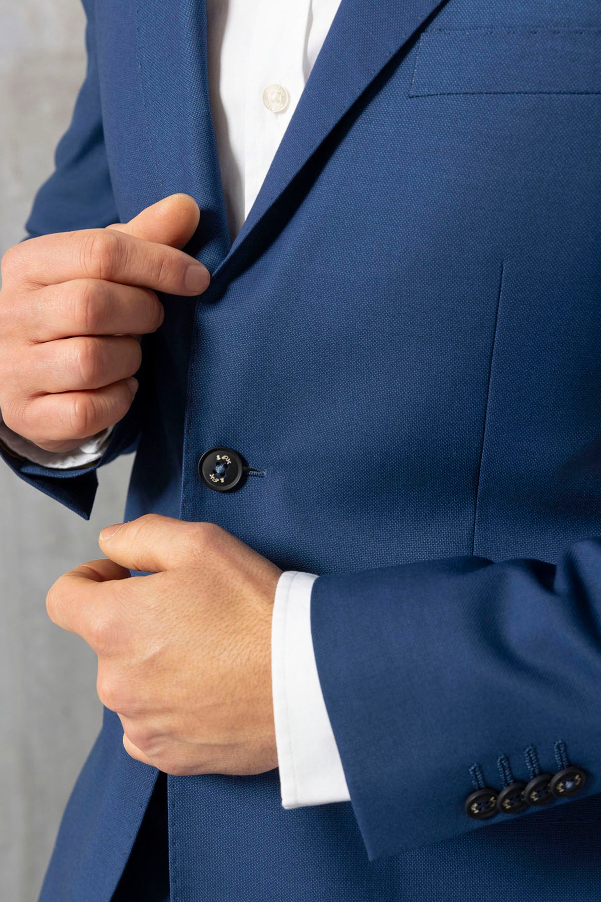 BLAZER AZUL MARINHO COM MICRODESENHOS