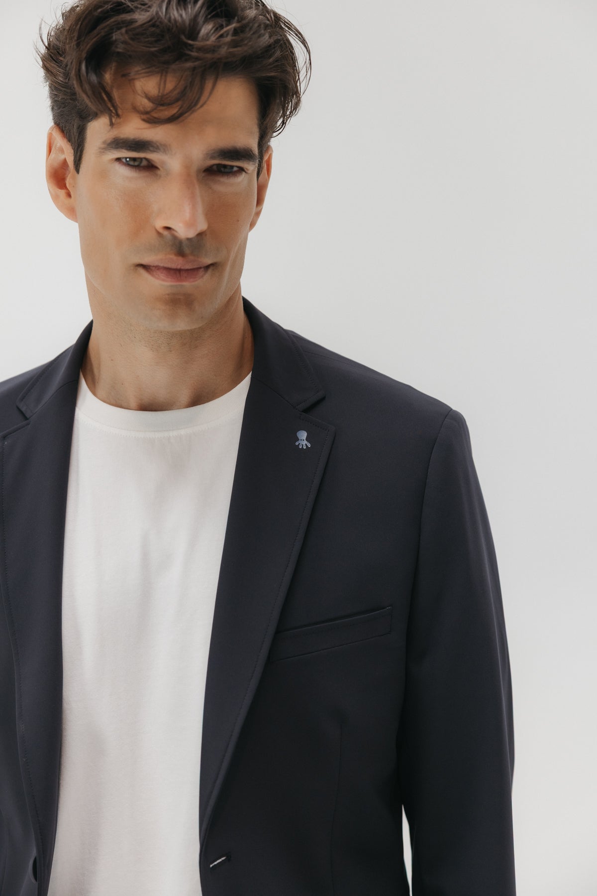 Americana técnica ultraligera azul marino