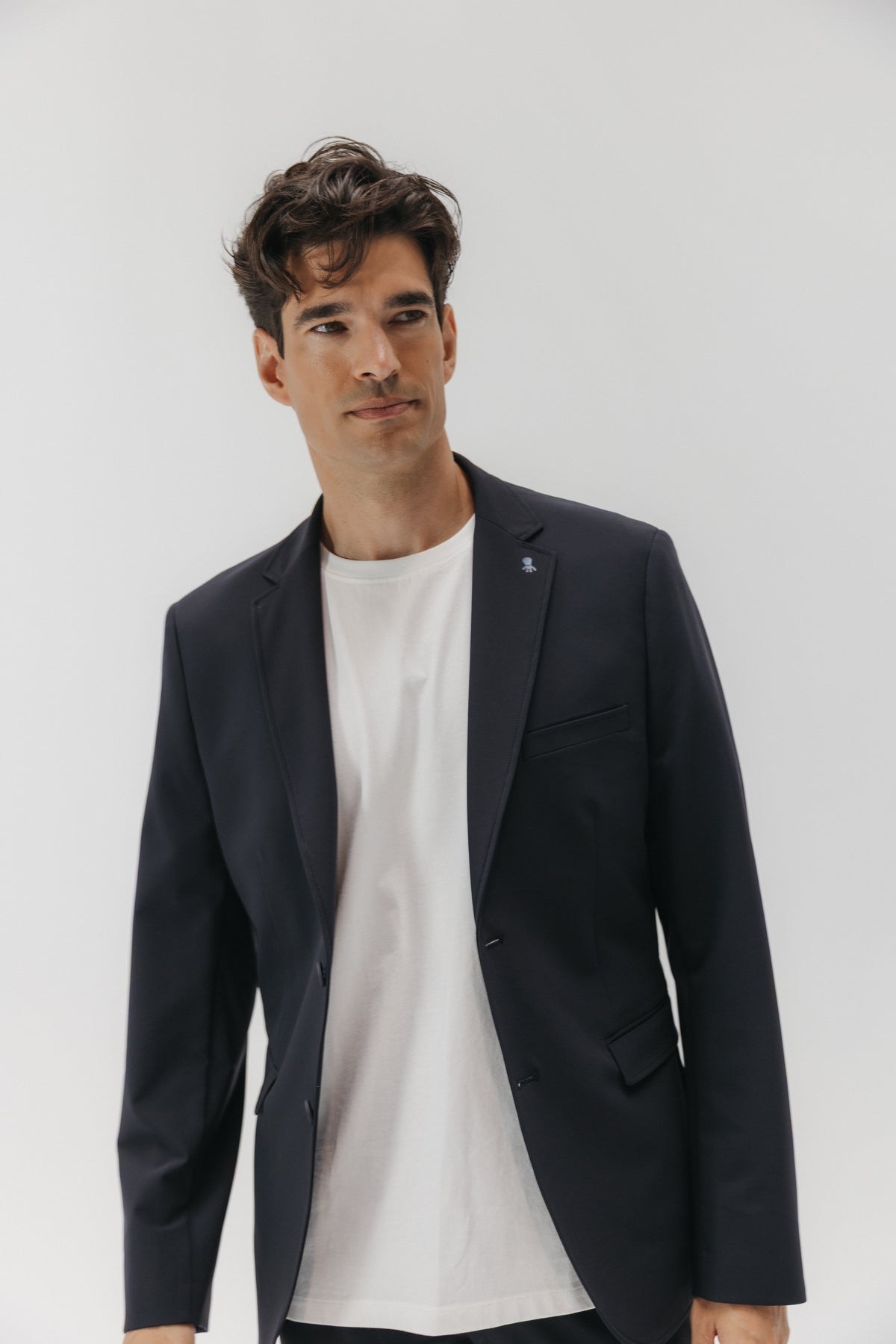 Americana técnica ultraligera azul marino