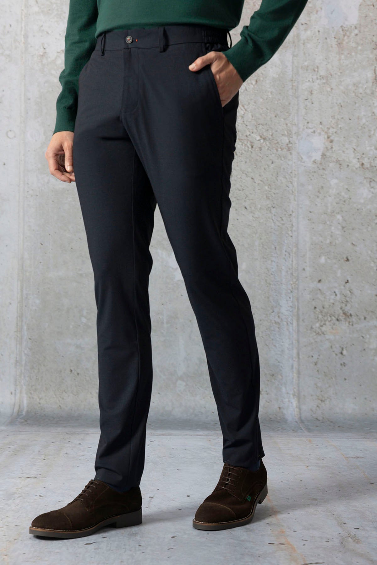 Calça de fato azul marinho confortável