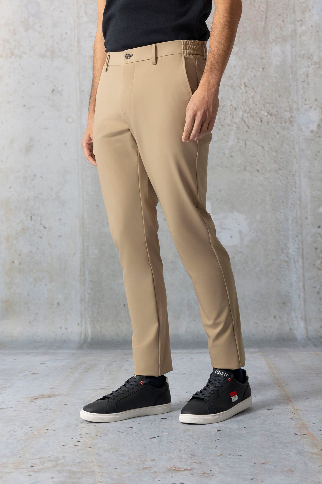 PANTALÓN TÉCNICO ULTRALIGERO TOPO