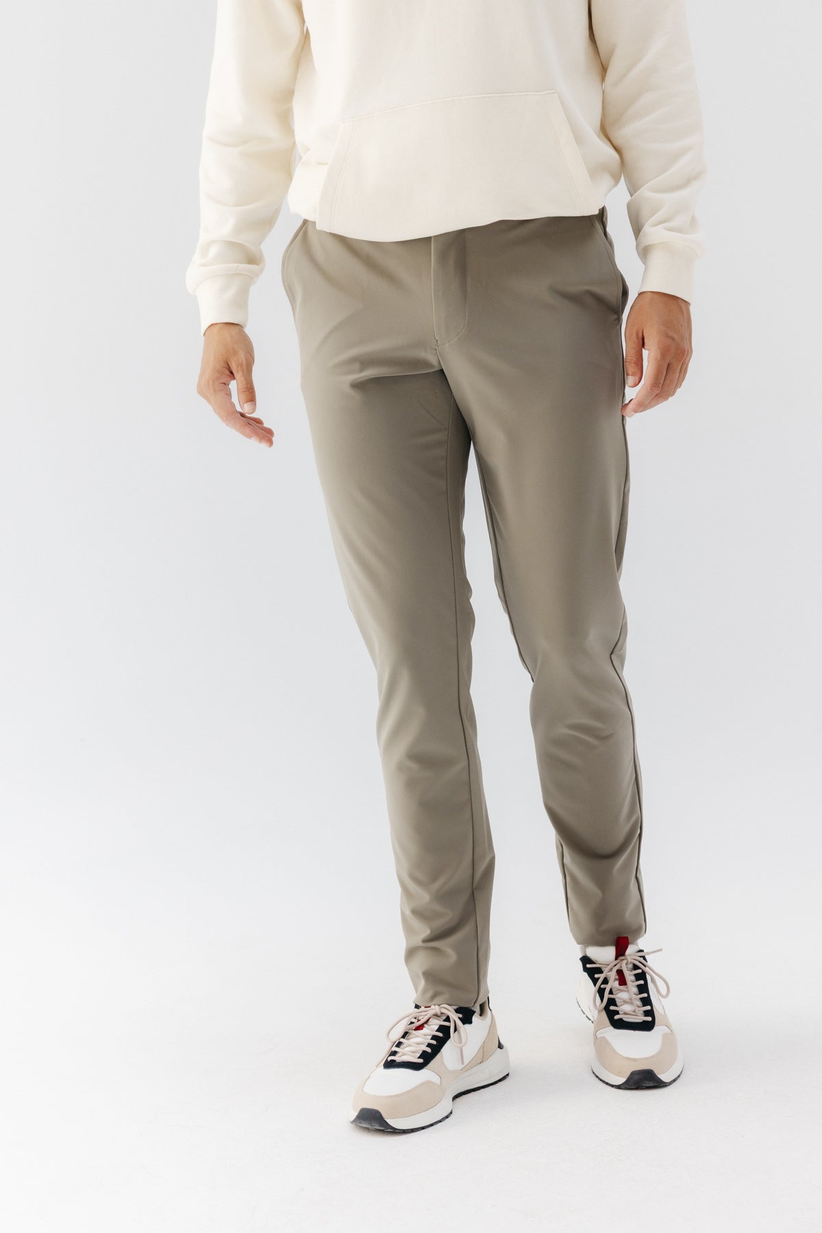 PANTALÓN TÉCNICO ULTRALIGERO TOPO