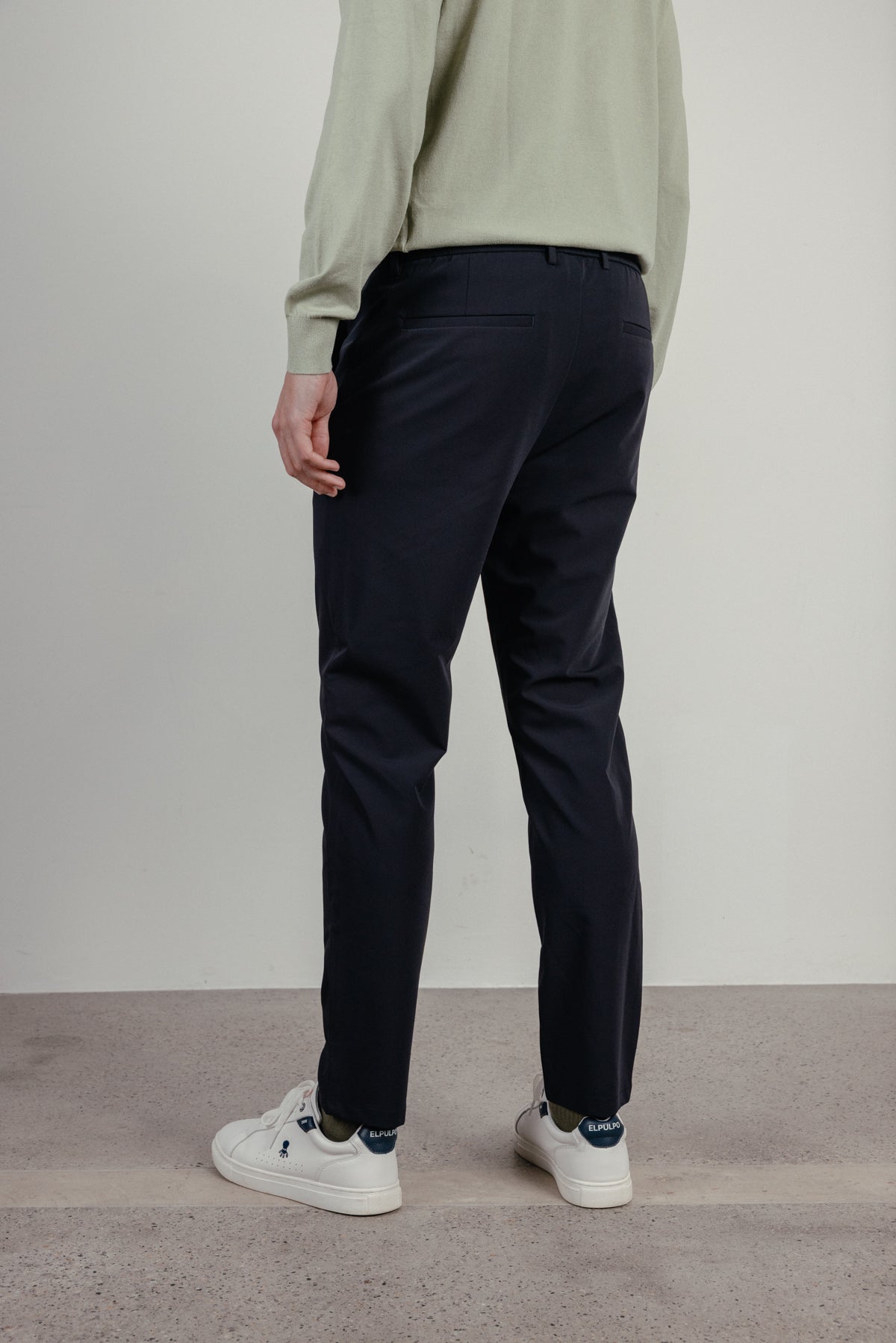 PANTALÓN TÉCNICO ULTRALIGERO CORDONES AZUL MARINO