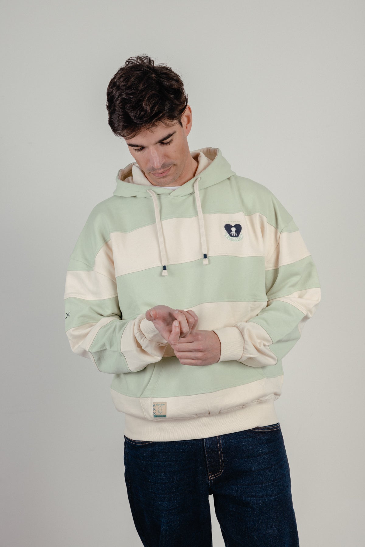 Sudadera capucha unisex de rayas corazón verde menta