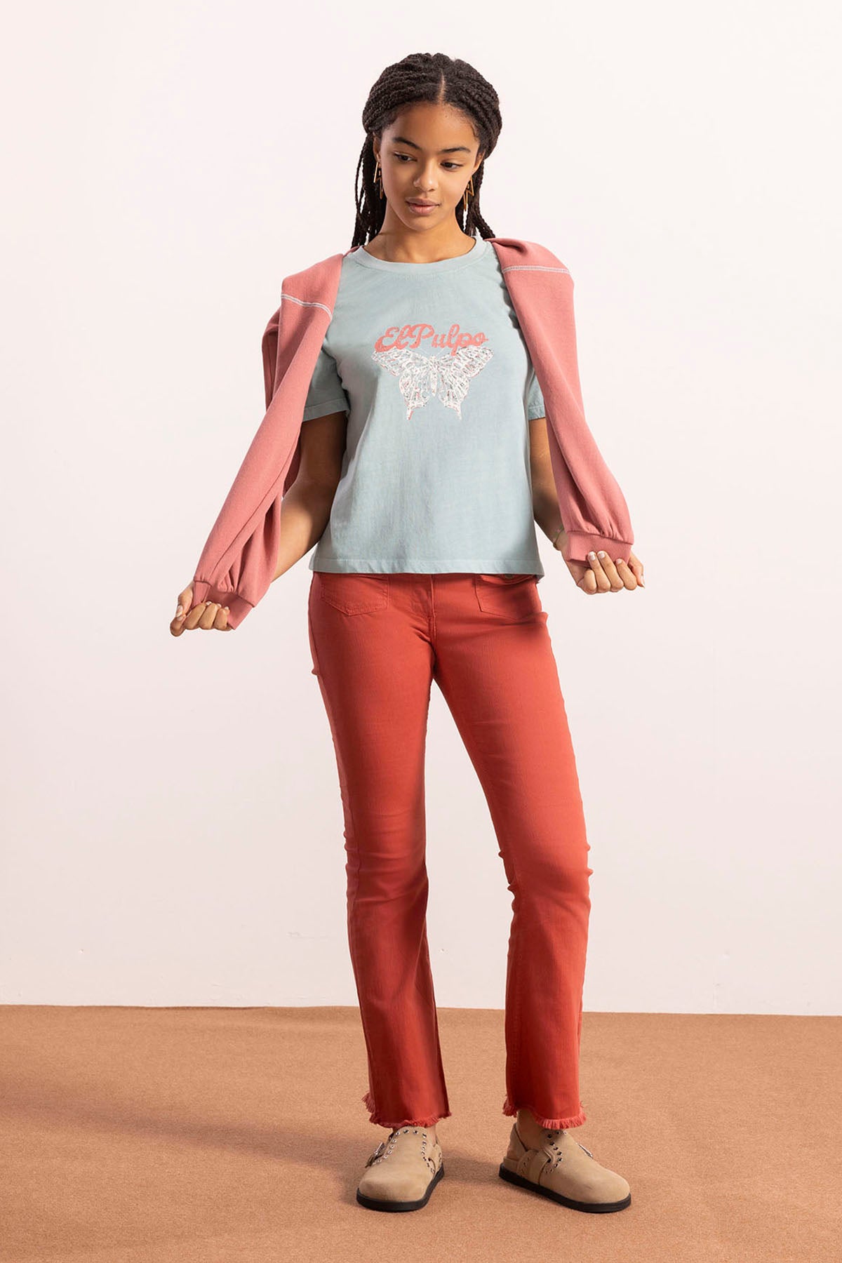 T-shirt adolescente com estampado de borboleta monarca e verde-água