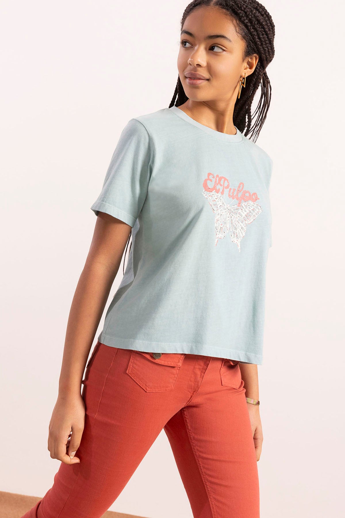 T-shirt adolescente com estampado de borboleta monarca e verde-água