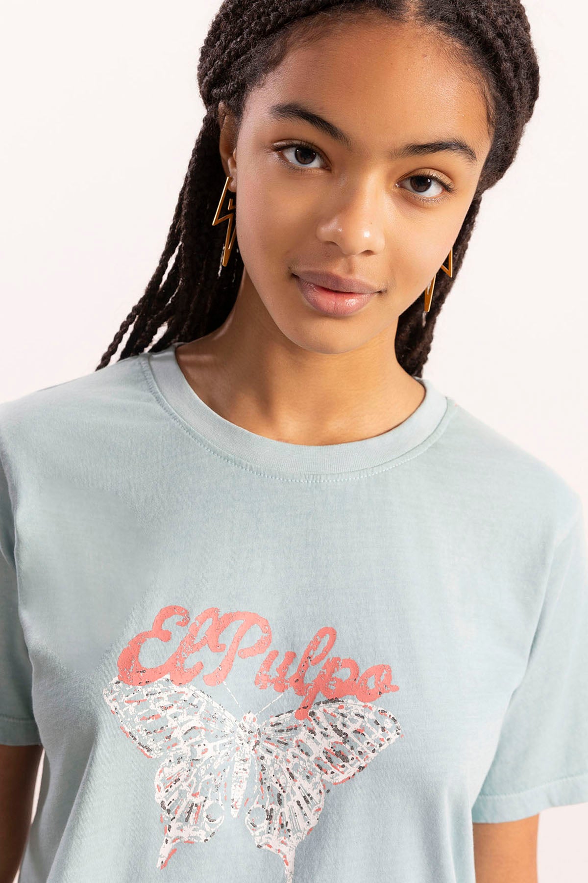 T-shirt adolescente com estampado de borboleta monarca e verde-água