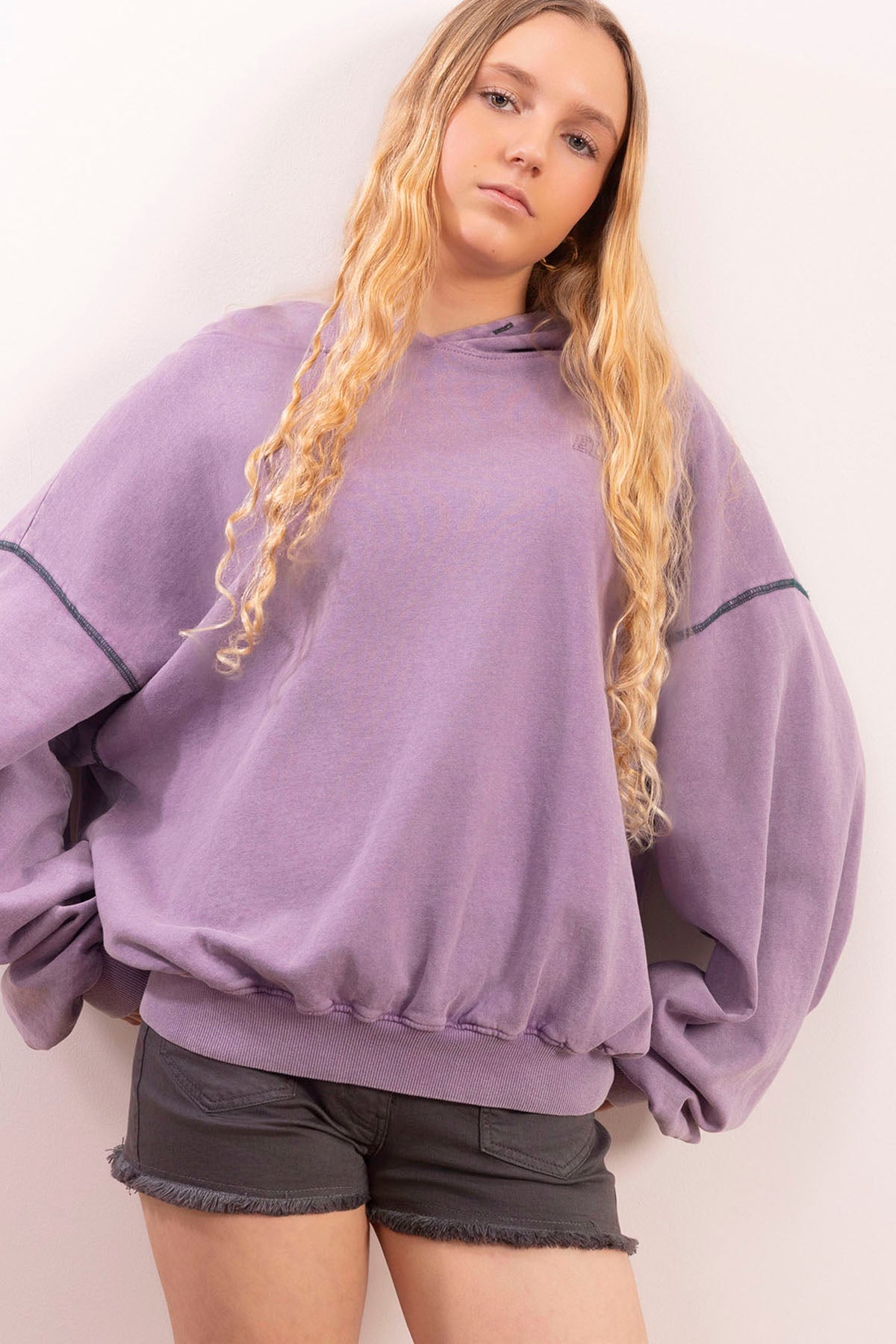 SUDADERA CAPUCHA TEEN ALAS MORADO