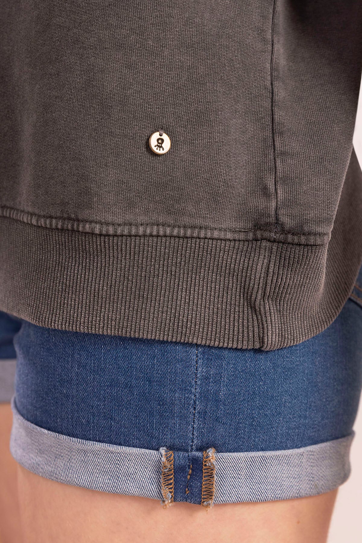 TEEN SWEATSHIRT WORN STAR BLACK DELAVÉ