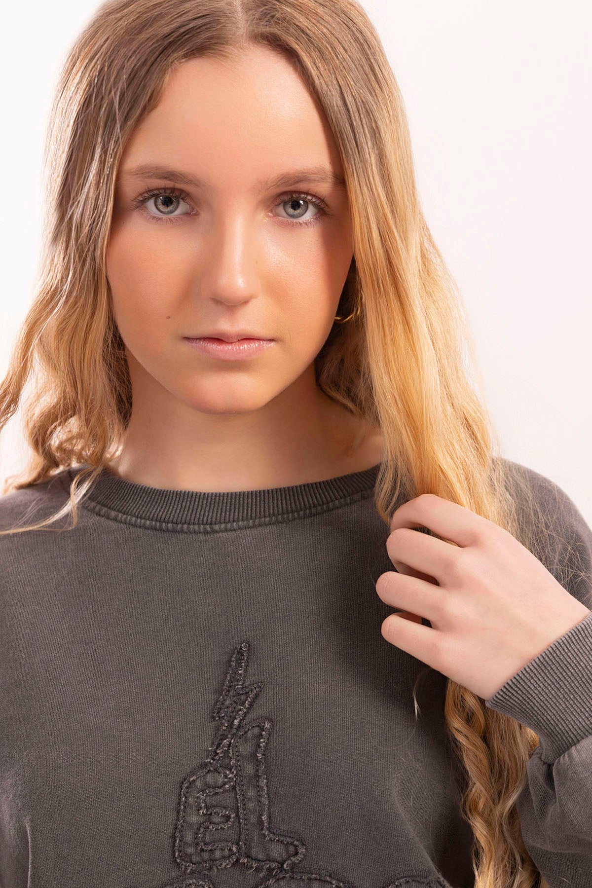 TEEN SWEATSHIRT WORN STAR BLACK DELAVÉ