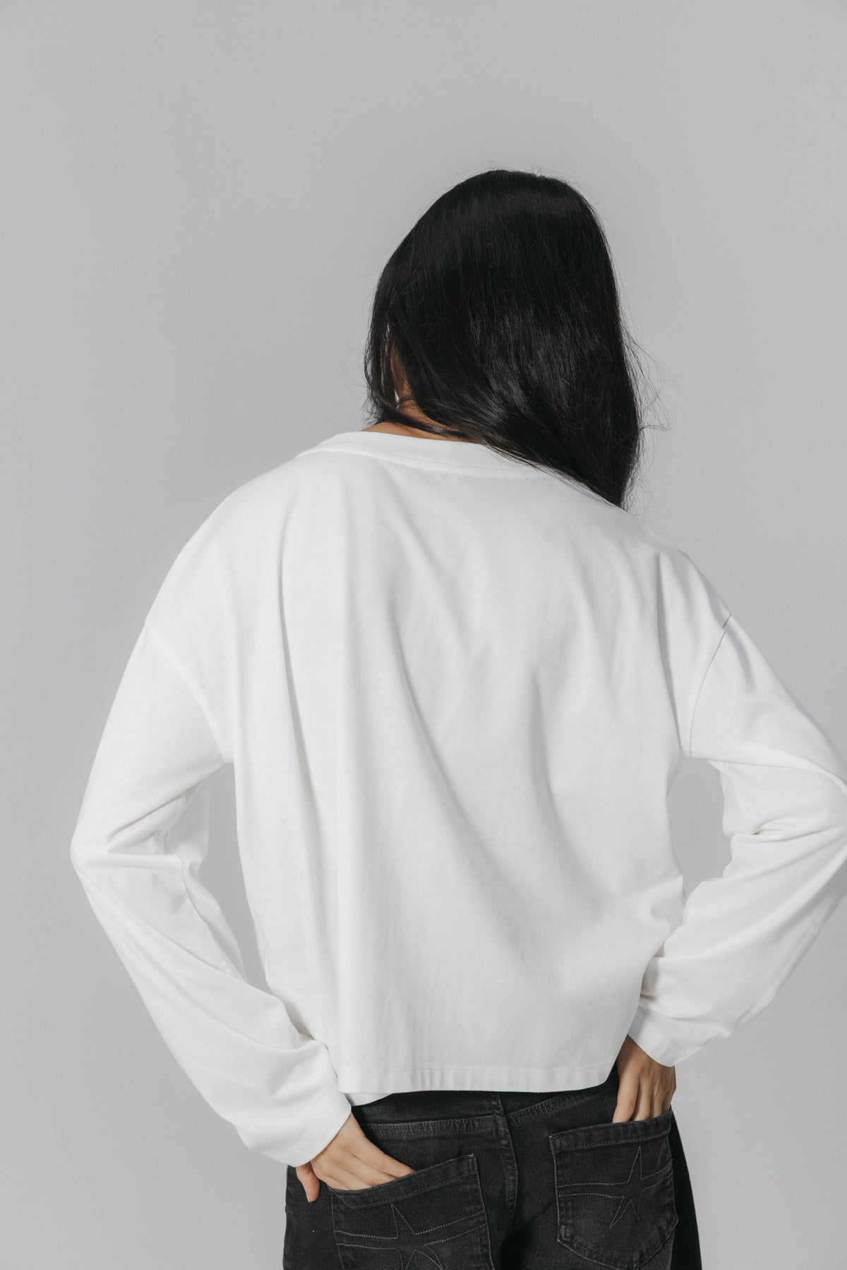 CAMISETA TEEN MANGA LARGA TACHAS BLANCO PURO