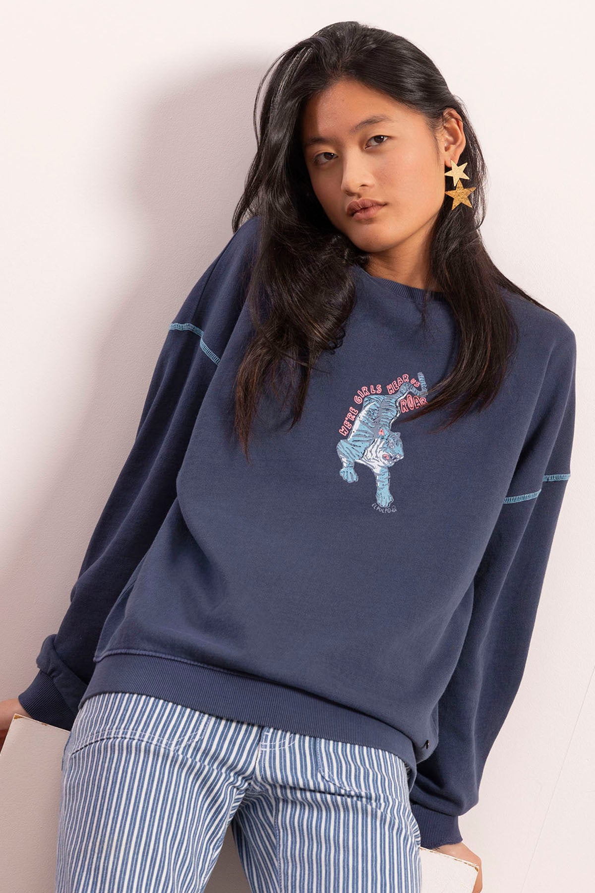 ROAR GIRLS NAVY BLUE DELAVÉ TEEN WASHED SWEATSHIRT