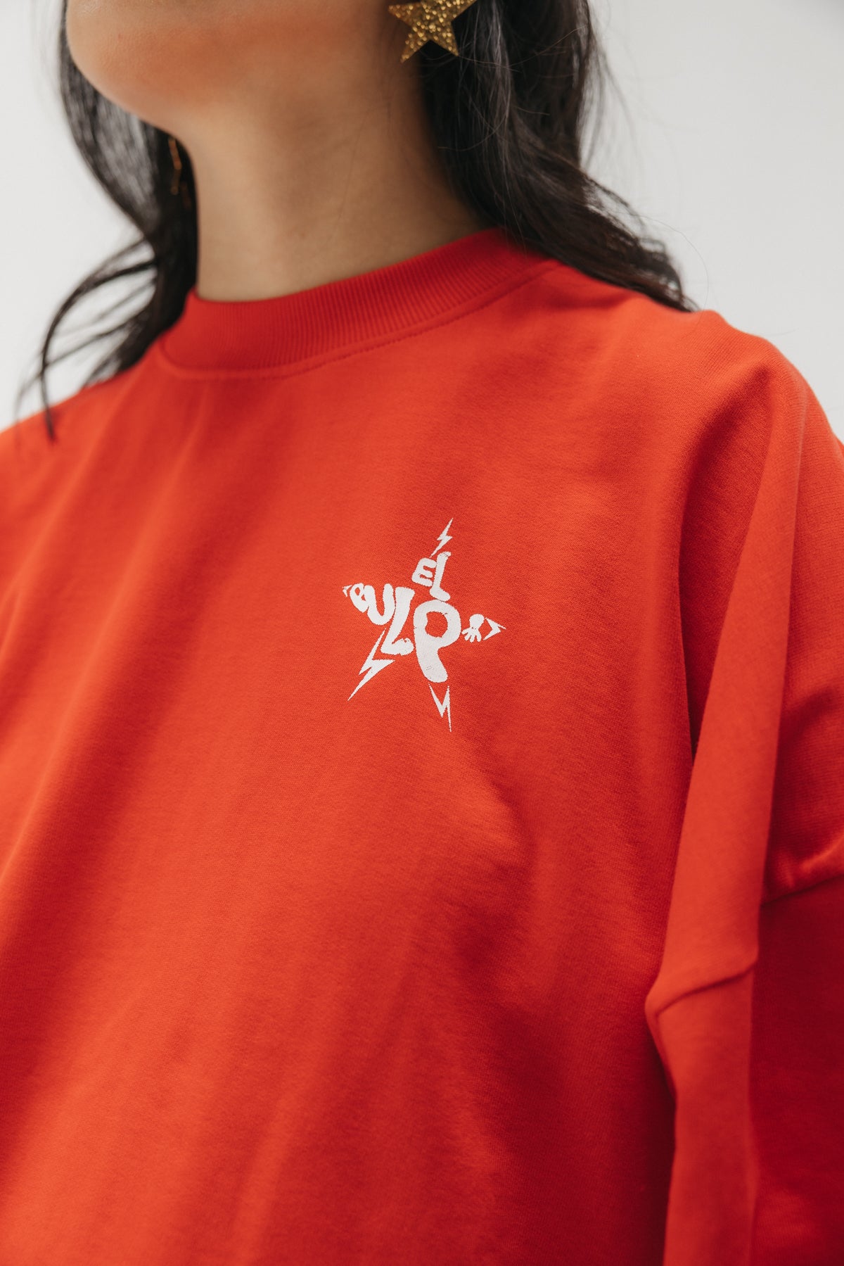 SUDADERA TEEN ESTAMPADO CITY OF STARS CEREZA