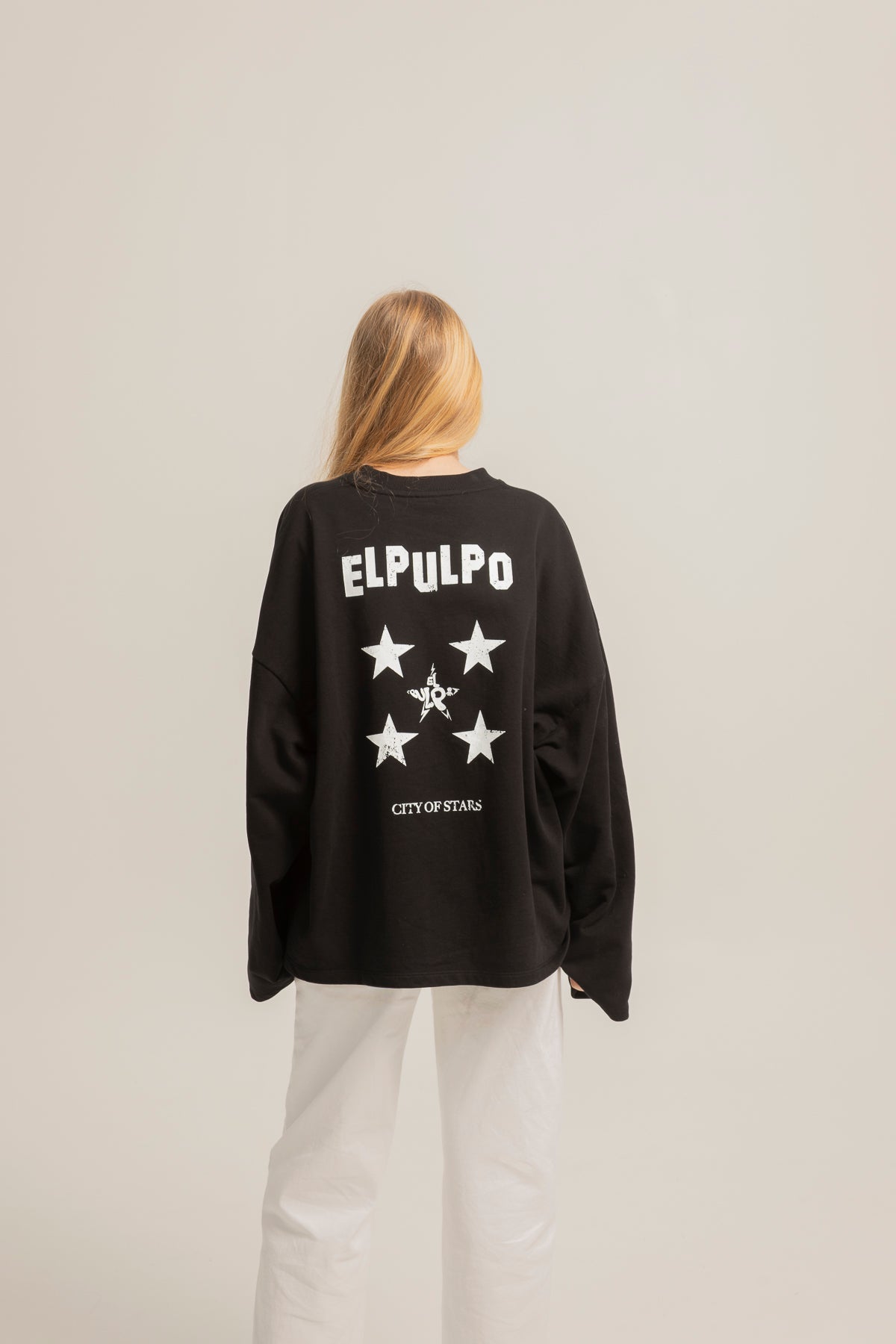 SUDADERA TEEN ESTAMPADO CITY OF STARS NEGRO