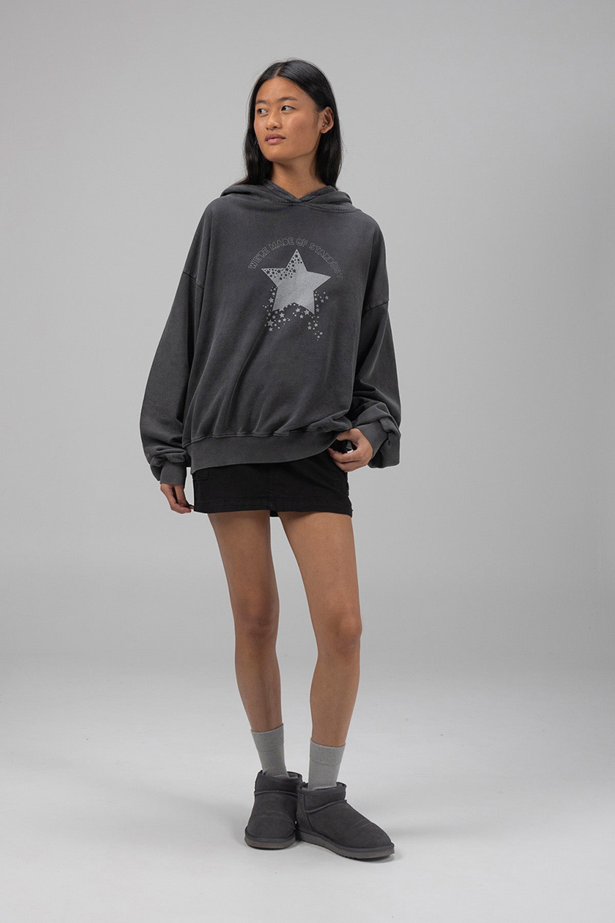 SWEATSHIRT COM CAPUZ DELAVÉ PRETO TEEN STARDUST