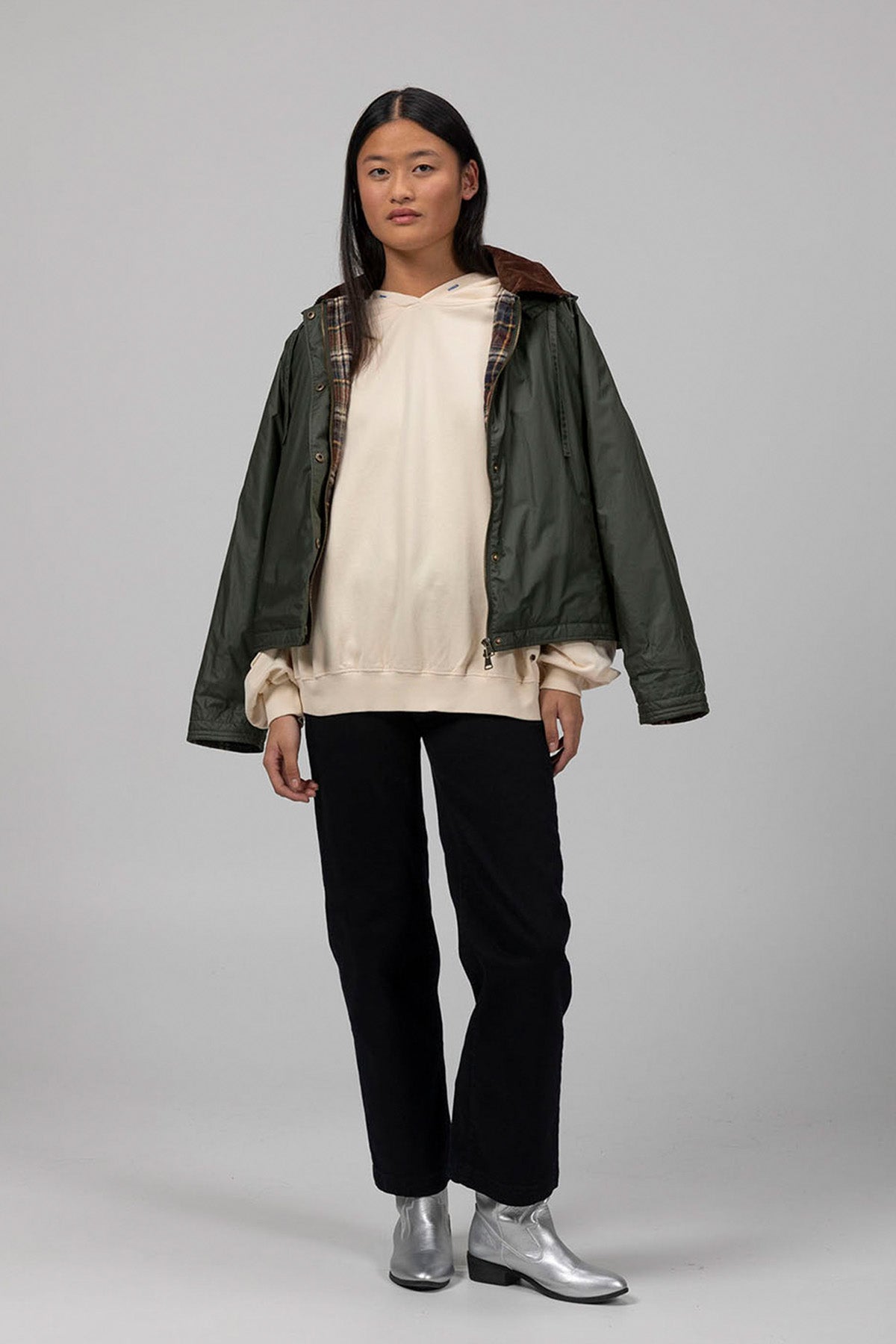 SUDADERA CAPUCHA TEEN BÁSICA LOGO CREMA