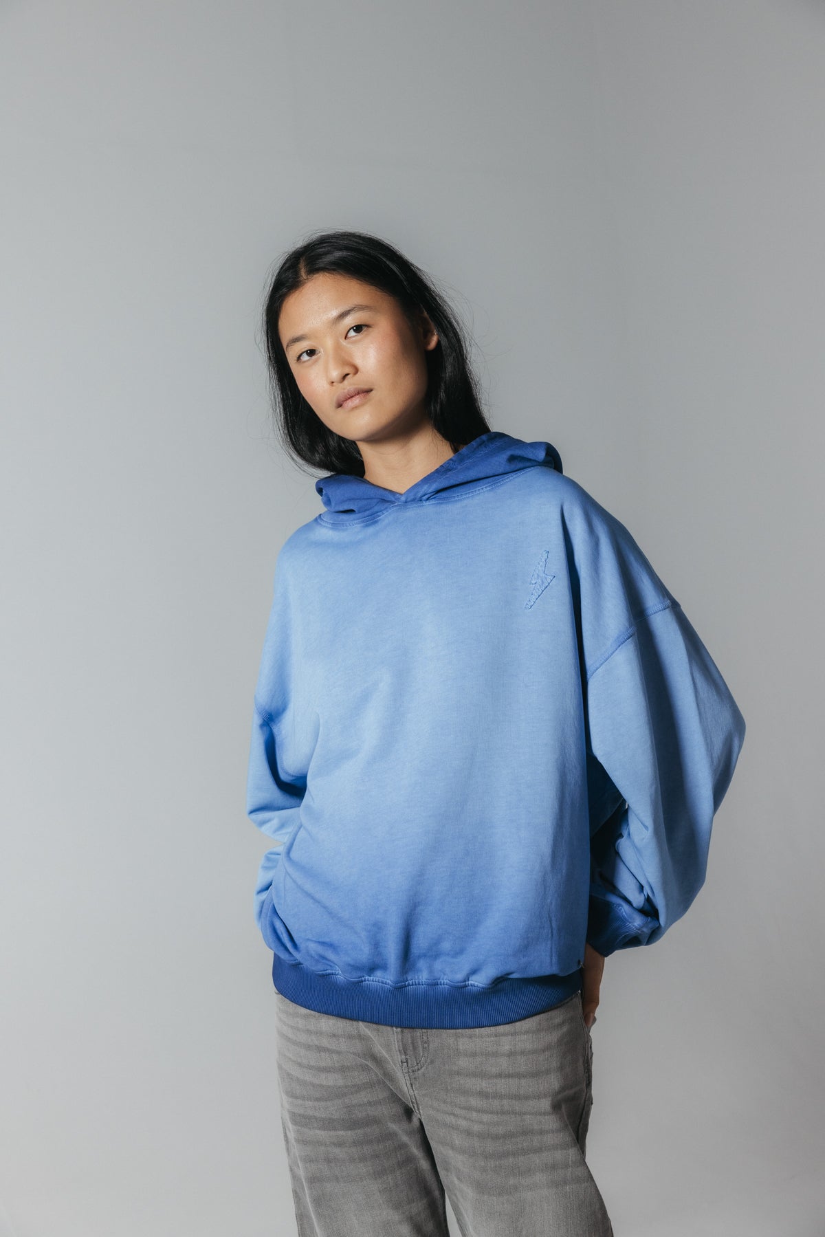 SUDADERA TEEN EFECTO DEGRADADO AZUL MARINO