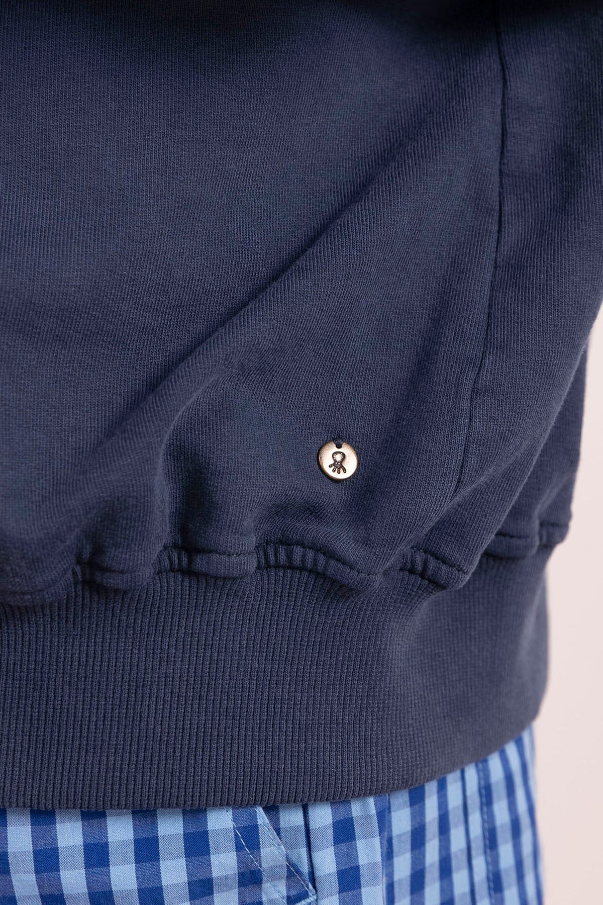 SUDADERA TEEN CON CAPUCHA LAVADA SEA YOU SOON AZUL MARINO DELAVÉ
