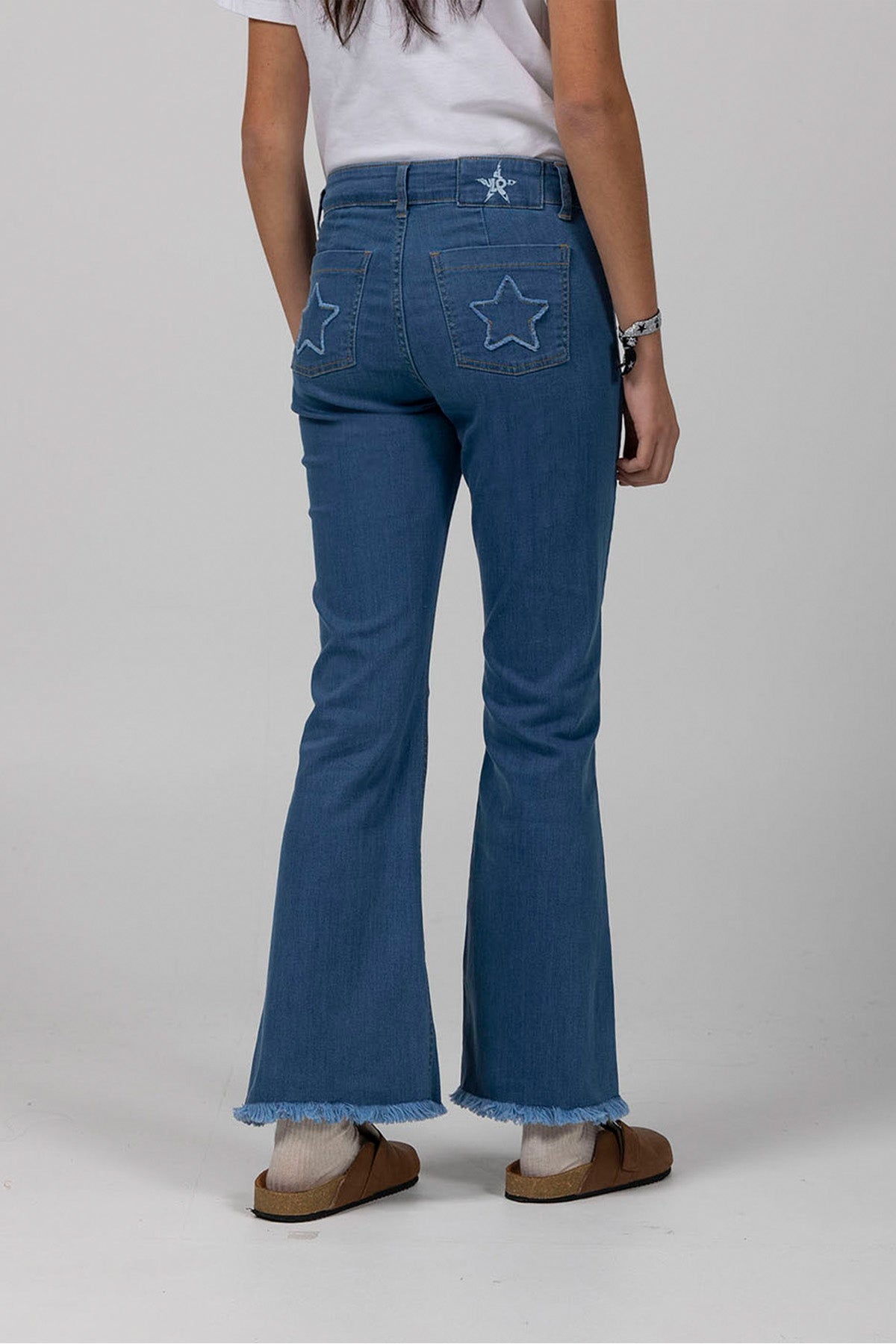 PANTALÓN TEEN DENIM FLARE TIRO ALTO INDIGO DELAVÉ