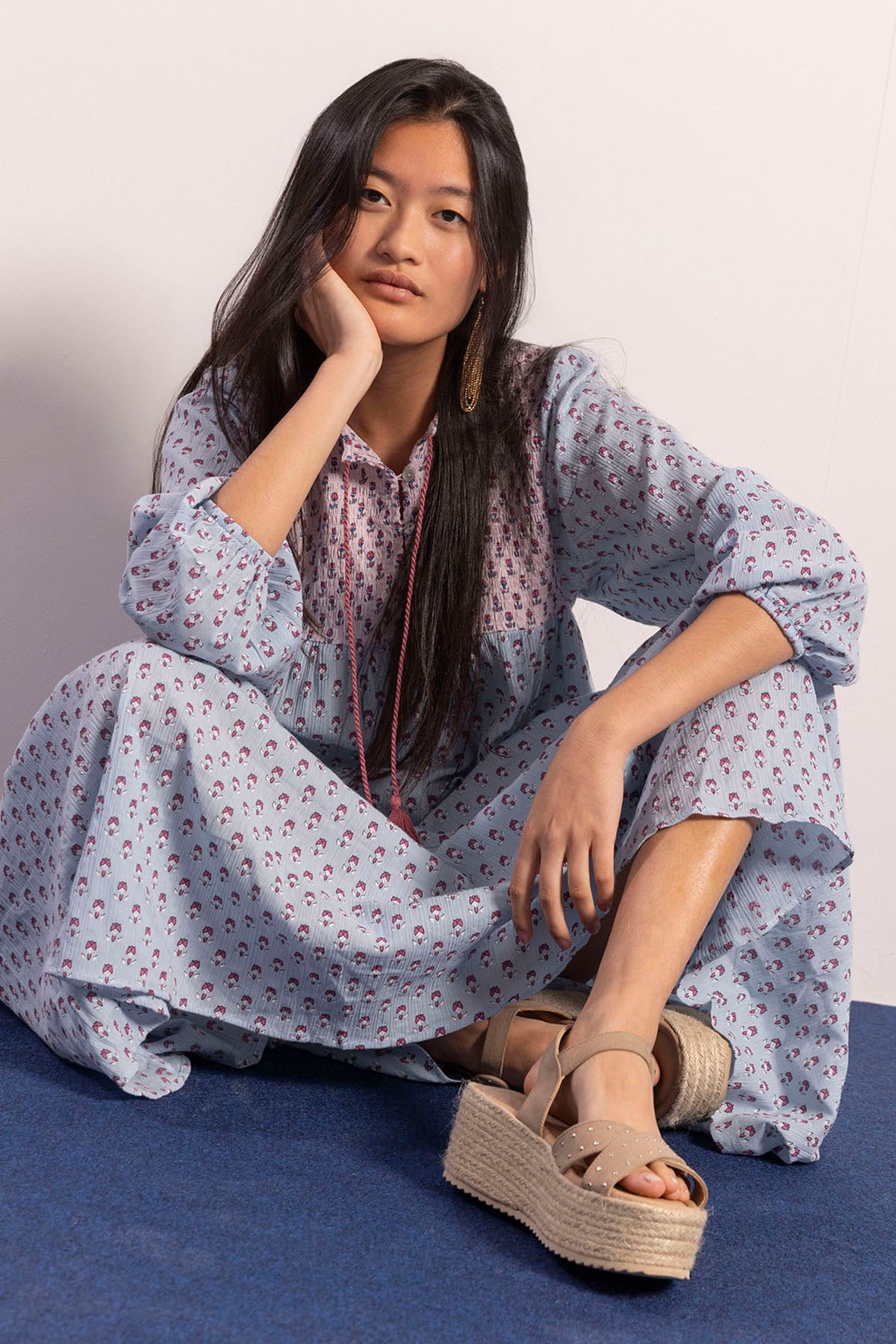 LONG TEEN DRESS WITH LOTUS FLOWER PRINT IN BABY BLUE CONTRAST