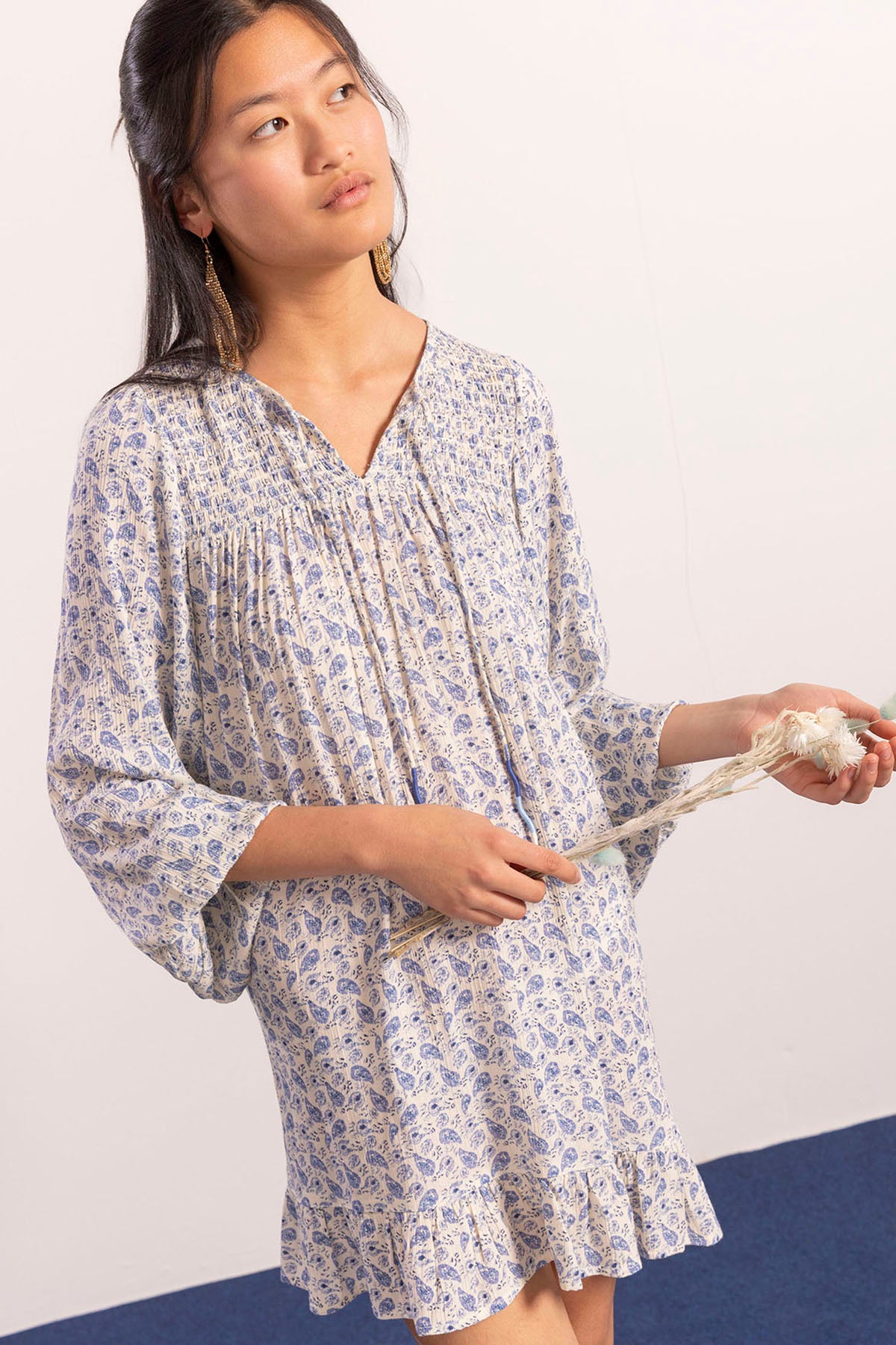 ROYAL BLUE PAISLEY PRINT SHORT TEEN DRESS WITH ELASTIC BANDS