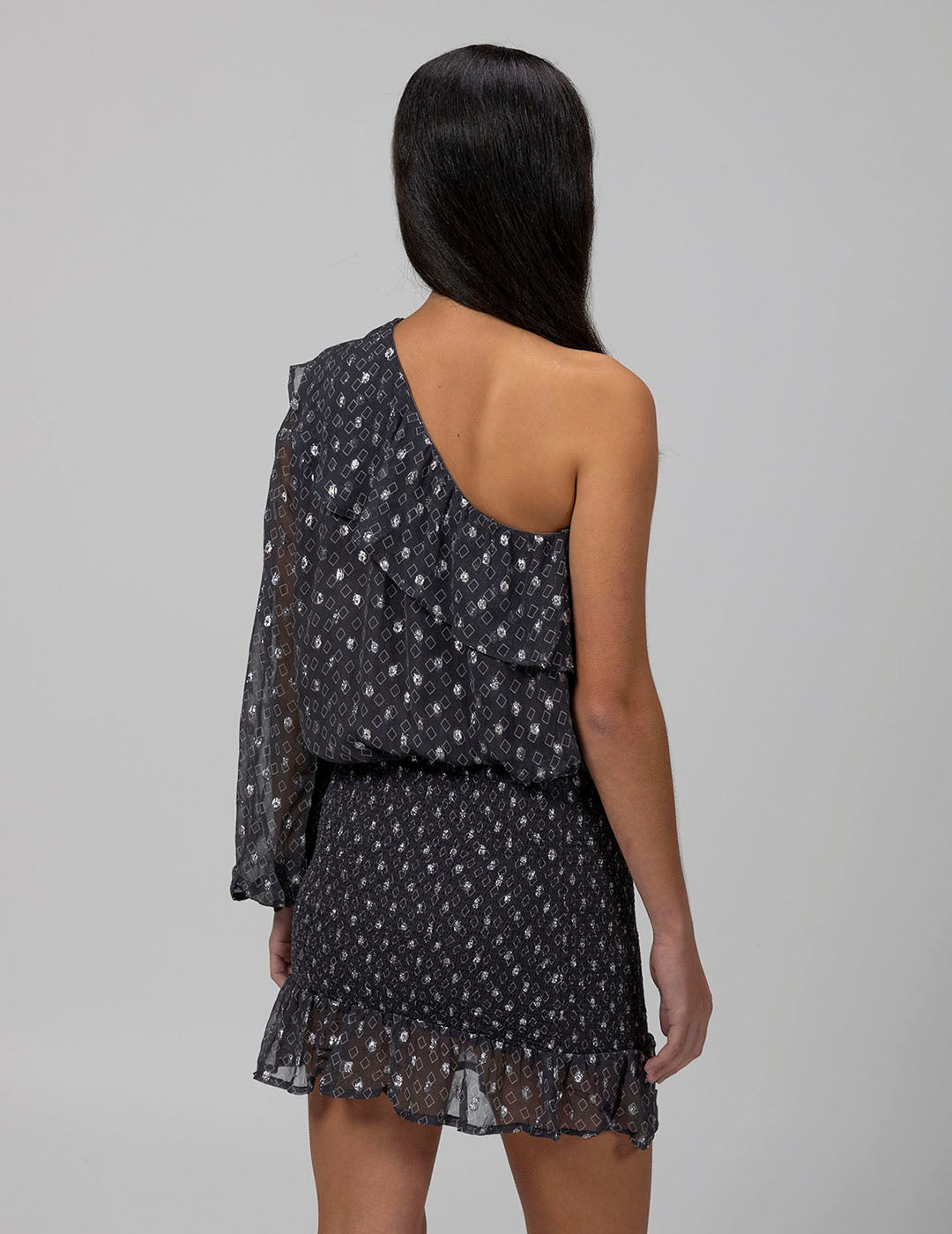 BLUSA TEEN ASIMÉTRICA ESTAMPADO ROMBOS LUREX GRIS PERLA