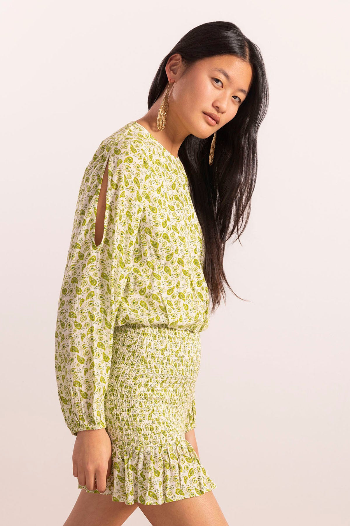 BLUSA TEEN CUT-OUT ESTAMPADO PAISLEY VERDE CLARO