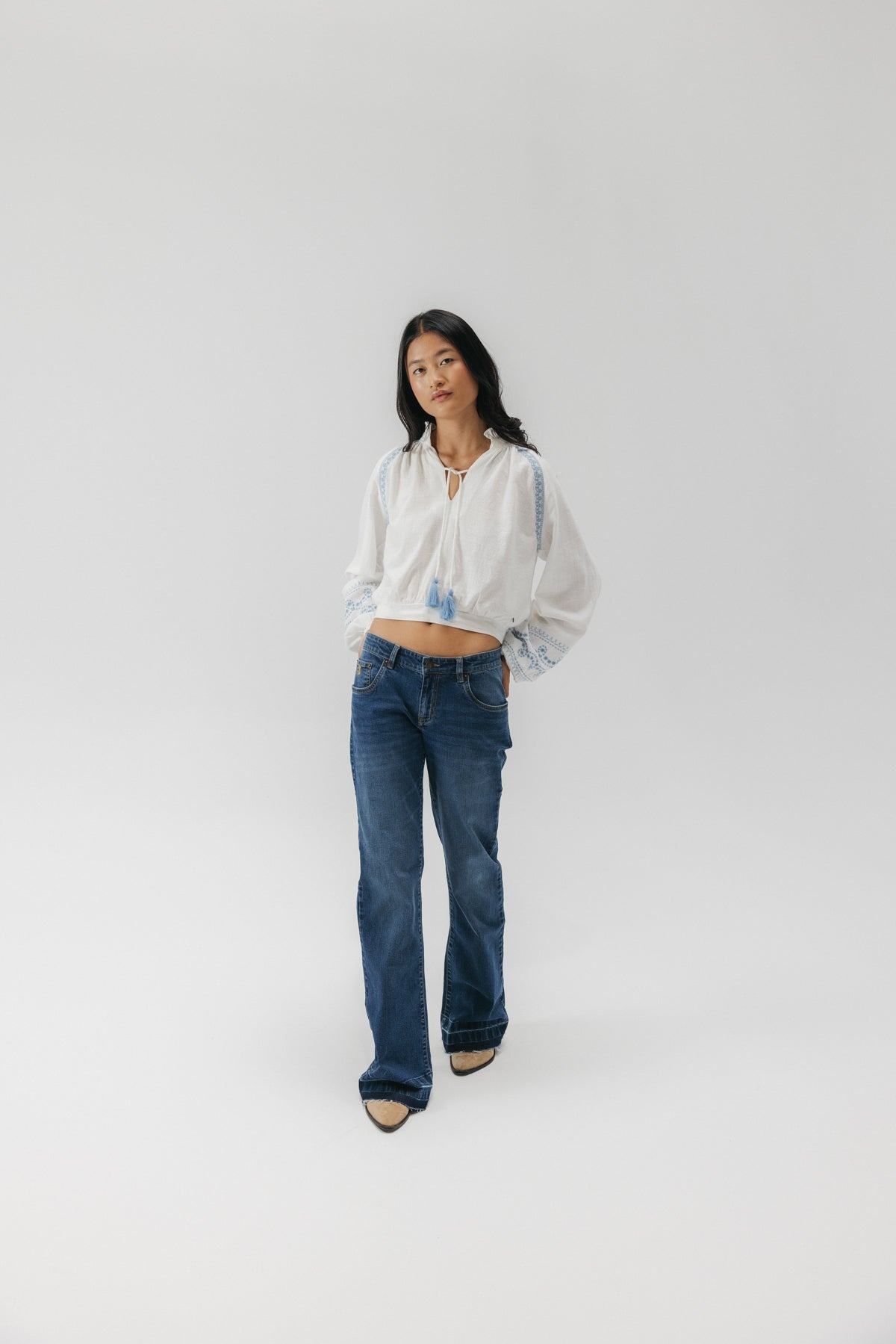 BLUSA TEEN BORDADOS BLANCO PURO