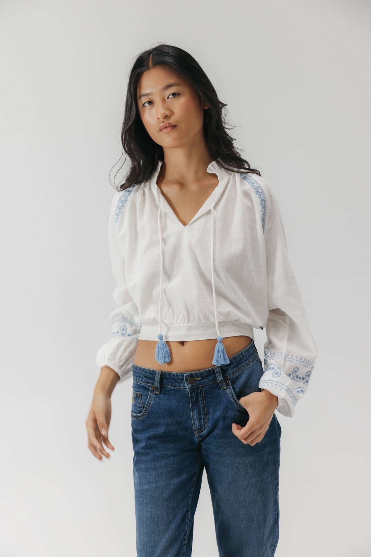BLUSA TEEN BORDADOS BLANCO PURO