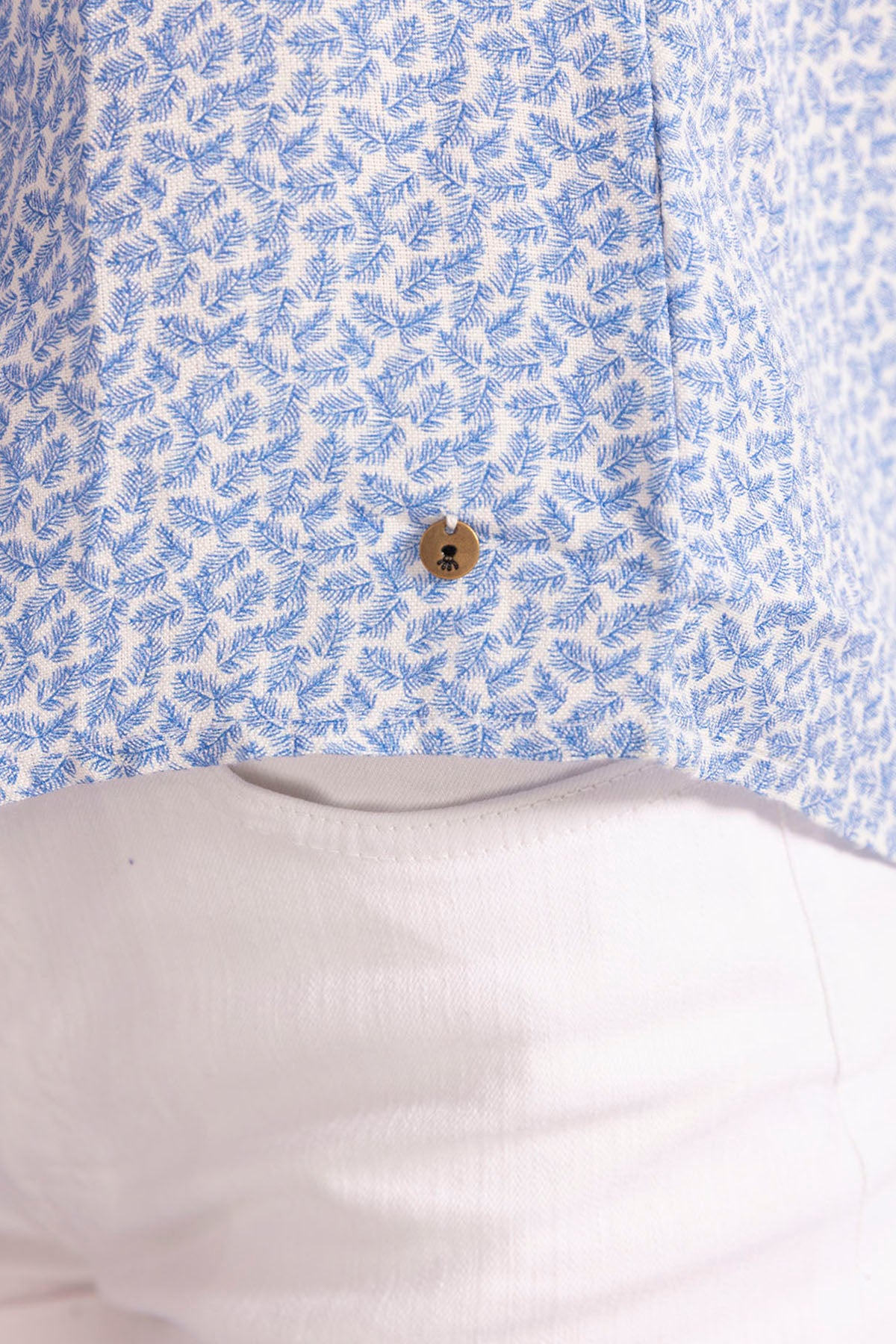 Blusa estilo bandeau para adolescentes com estampado de folhas azul-bebé e folhos