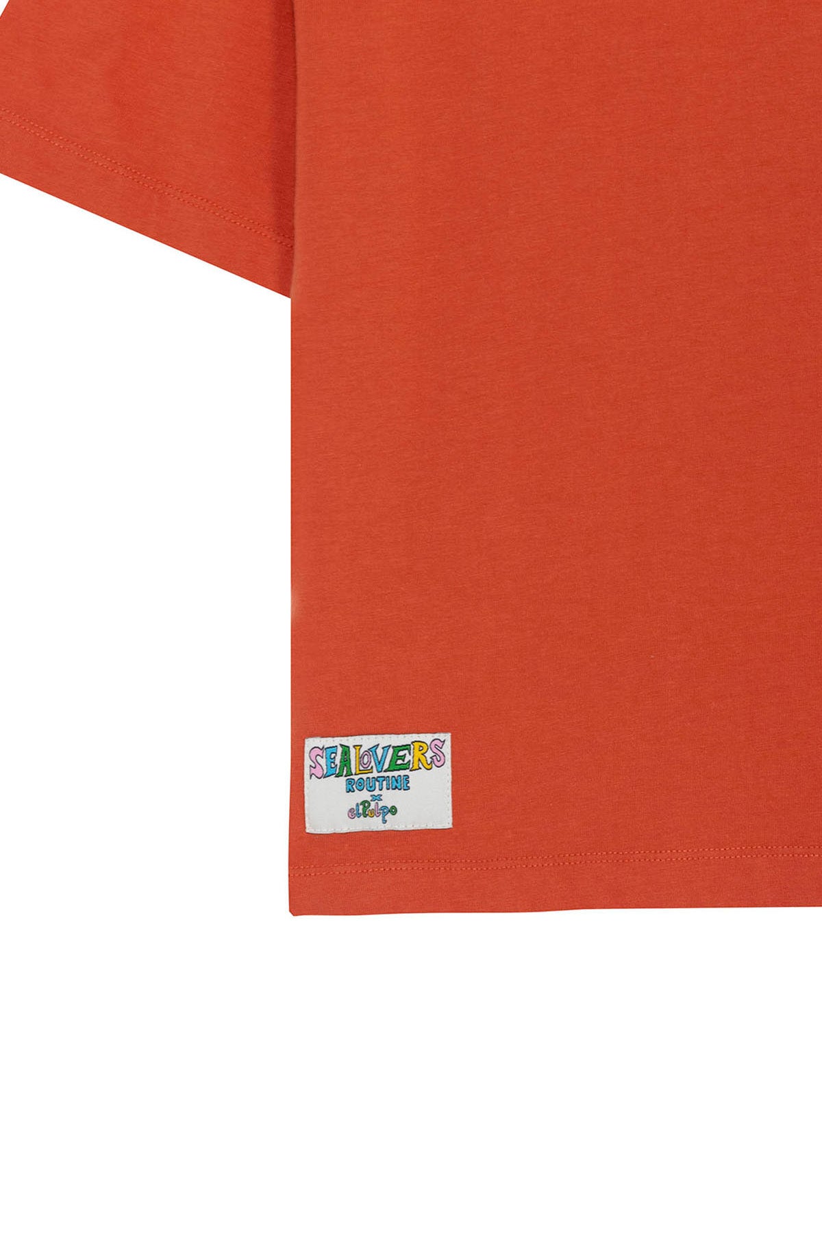 T-SHIRT COM BORDADO DO LOGOTIPO ELPULPO EM TOM TERRACOTA