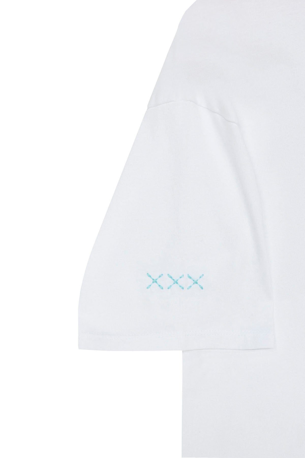 T-SHIRT MENINA COM ESTAMPA DE REMO BRANCA PURA
