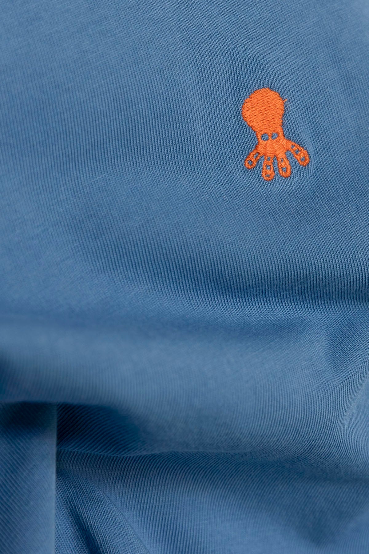 CAMISETA NIÑO OVERSIZE BÁSICA BORDADO A CONTRASTE ÍNDIGO